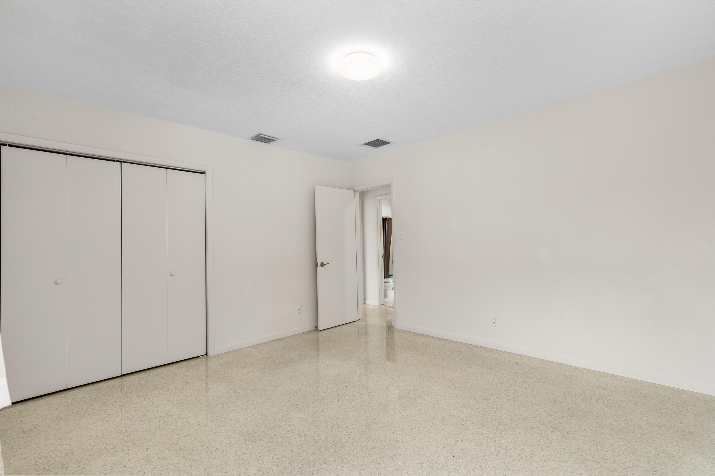 2341 SW 26th Ave Fort Lauderdale, FL 33312