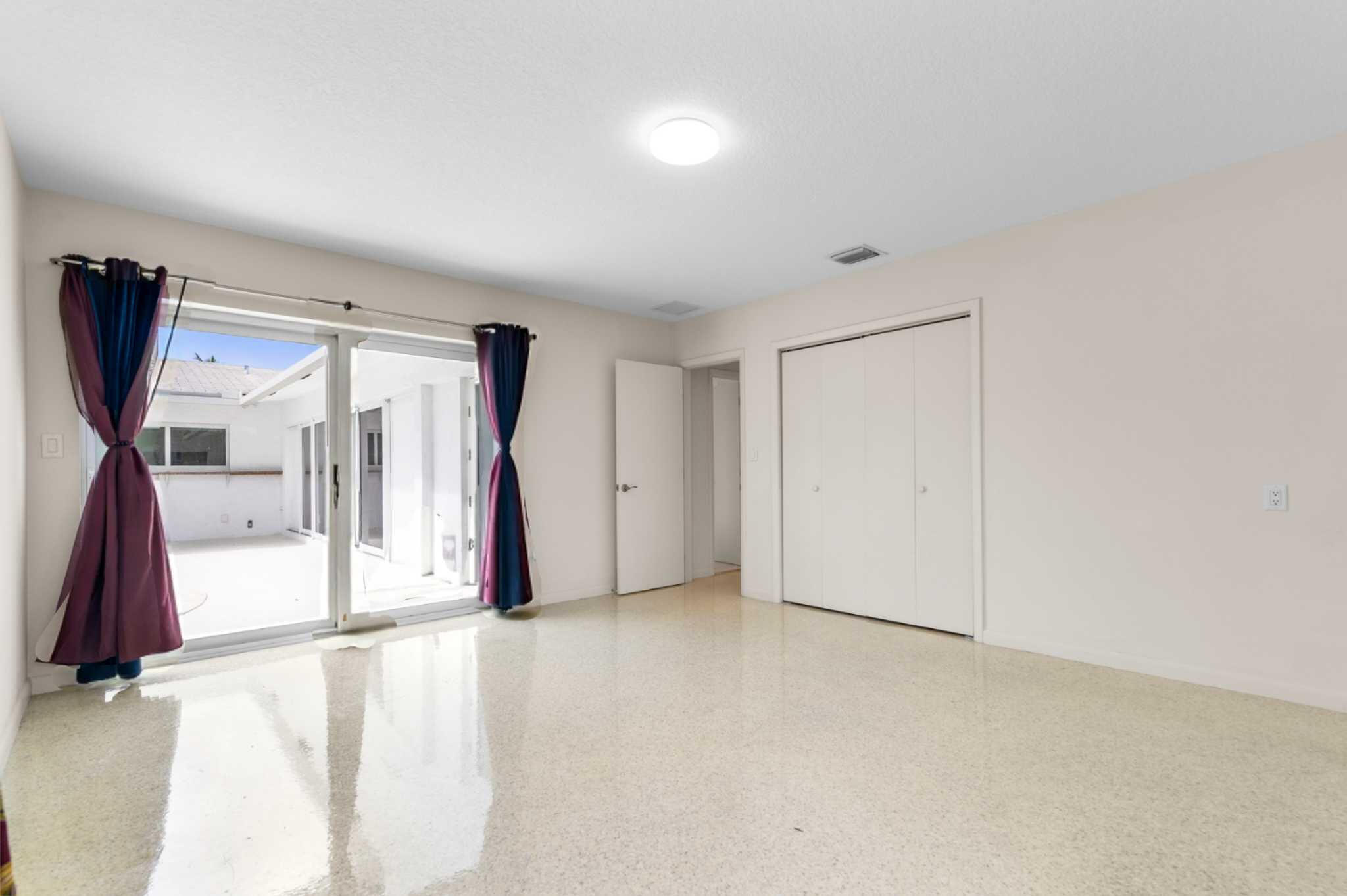 2341 SW 26th Ave Fort Lauderdale, FL 33312