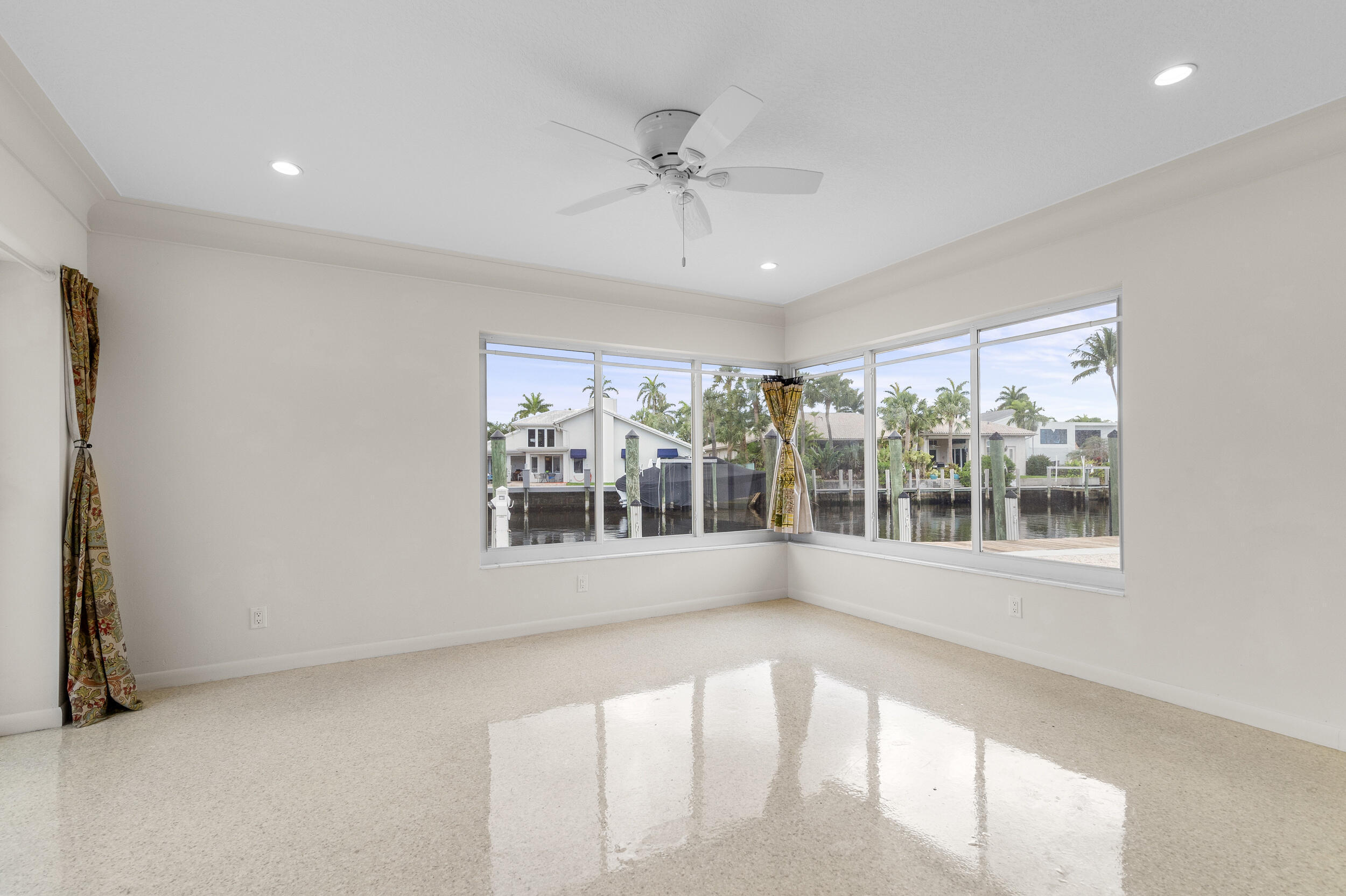 2341 SW 26th Ave Fort Lauderdale, FL 33312