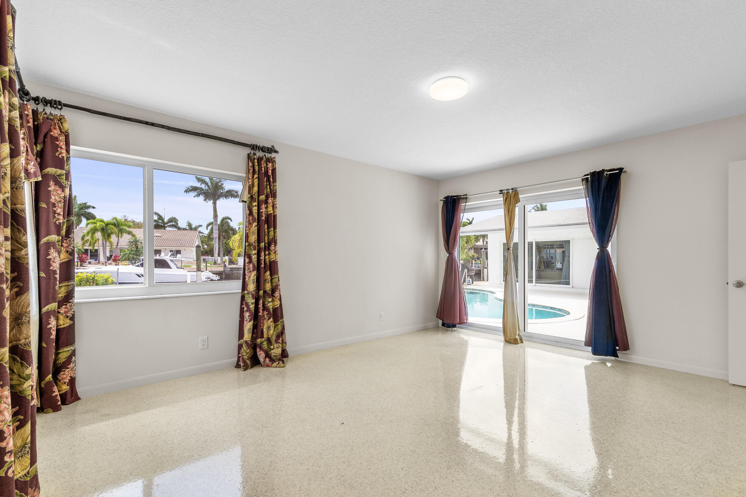 2341 SW 26th Ave Fort Lauderdale, FL 33312
