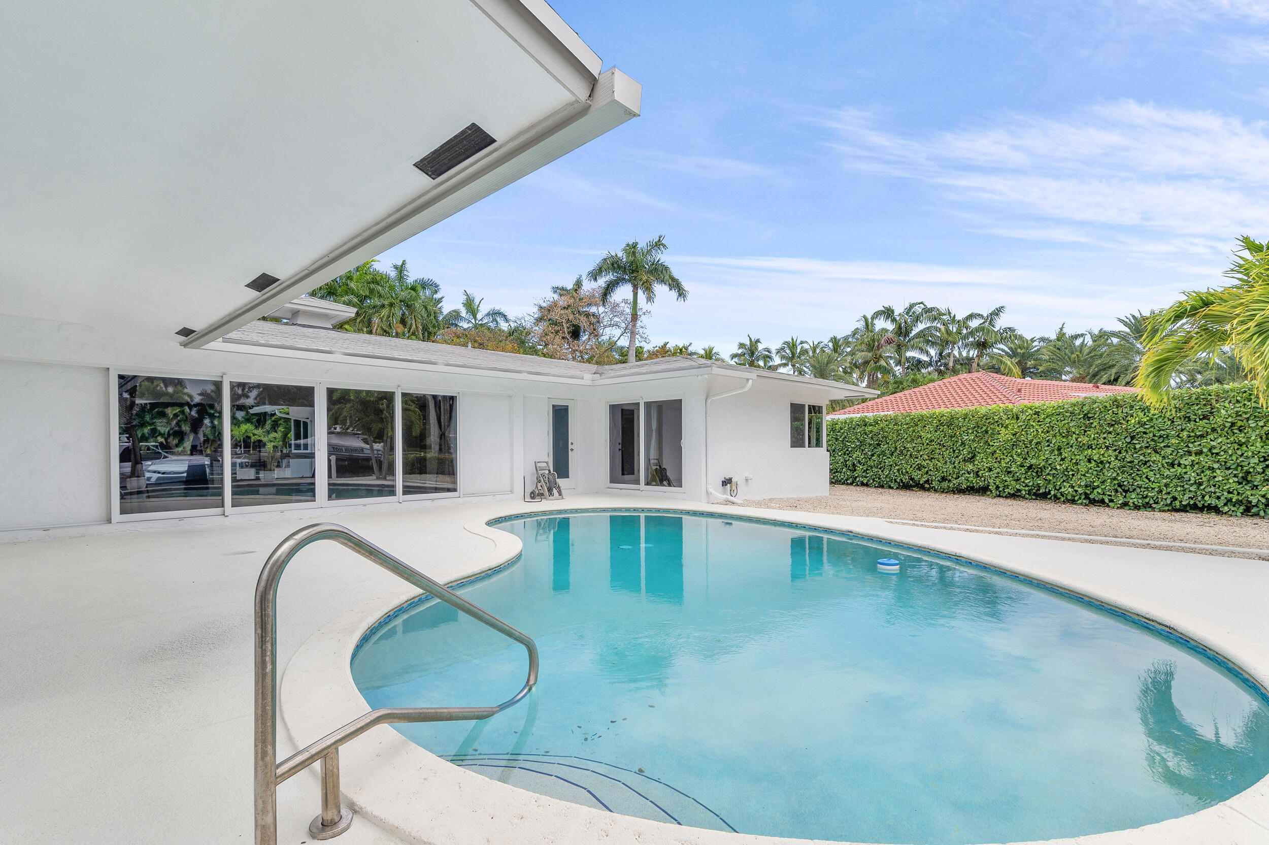 2341 SW 26th Ave Fort Lauderdale, FL 33312