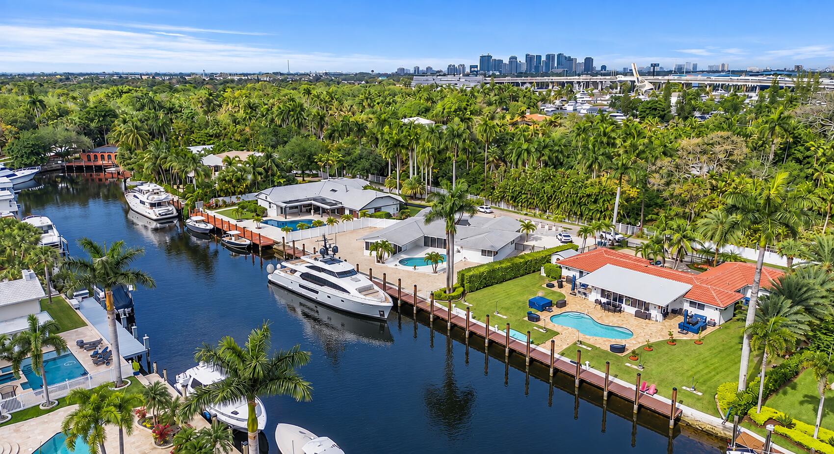 2341 SW 26th Ave Fort Lauderdale, FL 33312