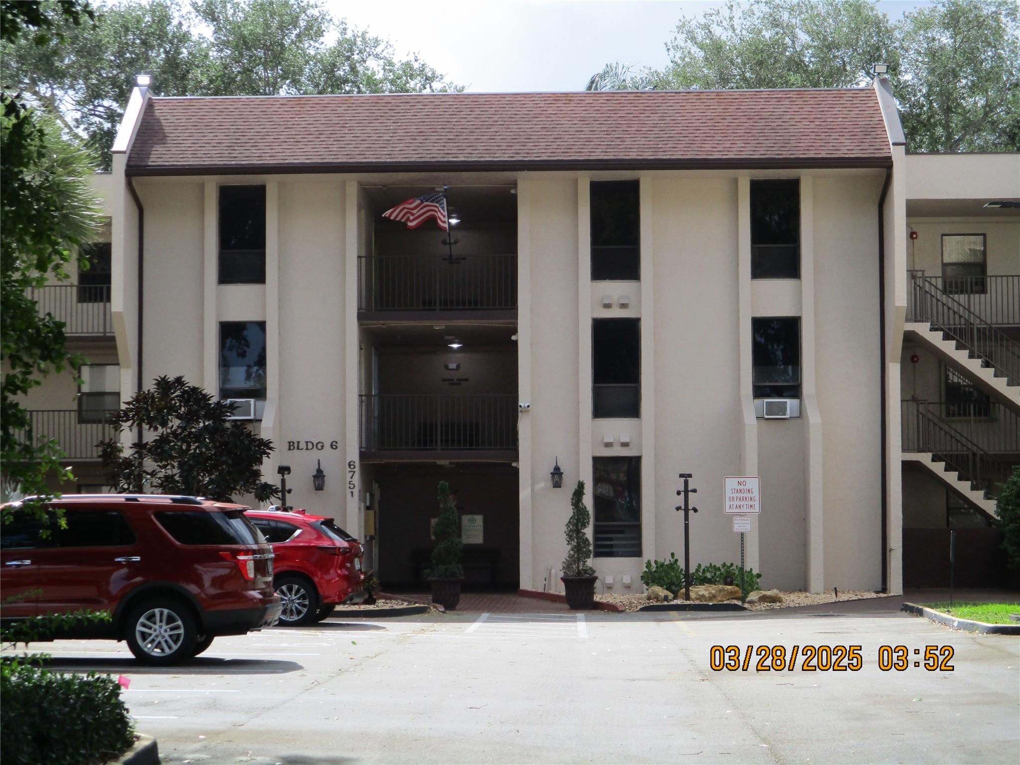6751 N University Dr #323