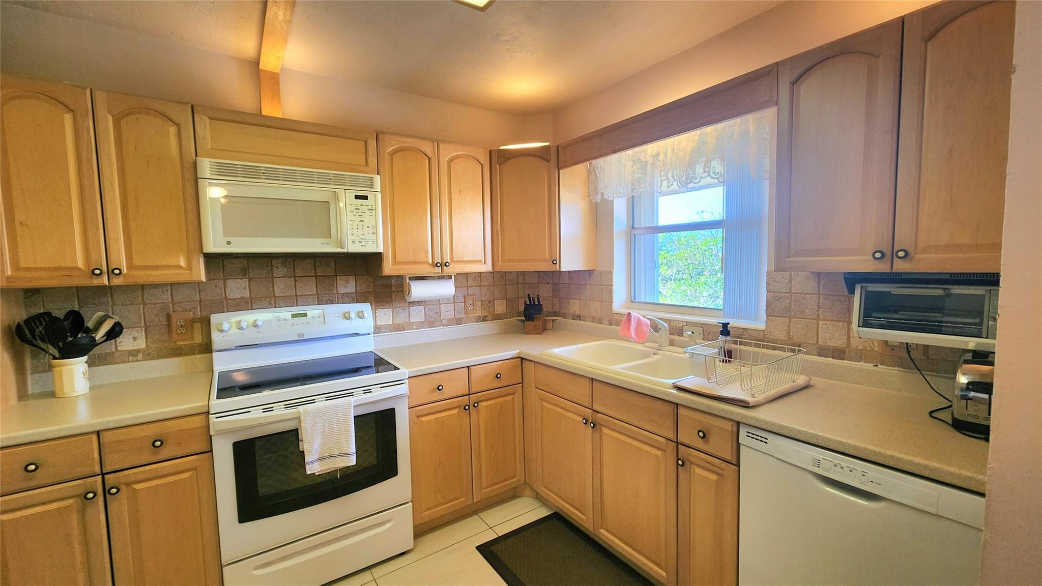 700 SE 6th Ave #302