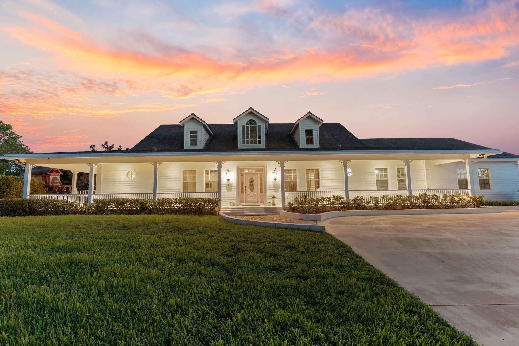 17000 SW 63rd Manor