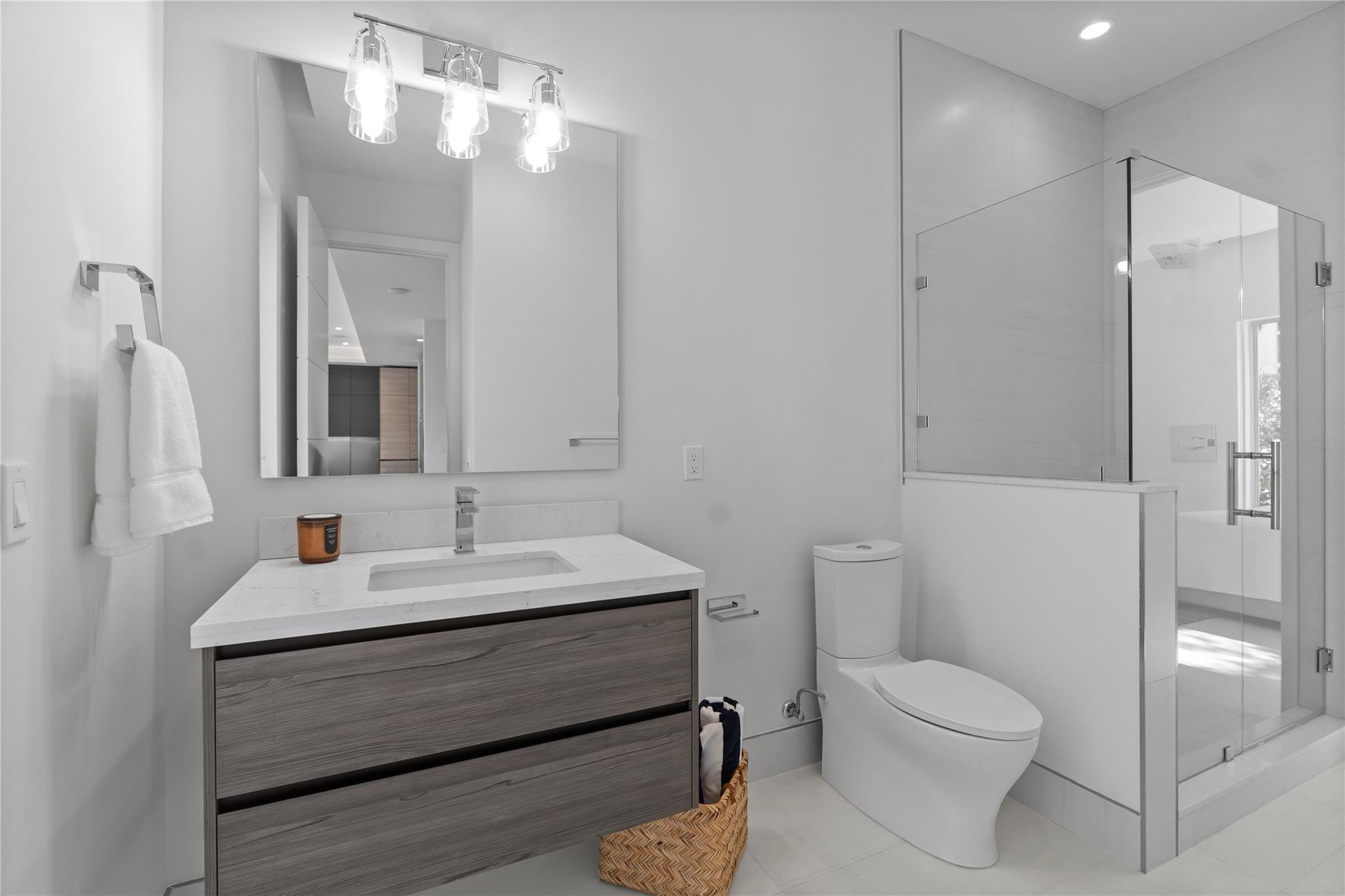 221 Shore #221 Fort Lauderdale, FL 33308