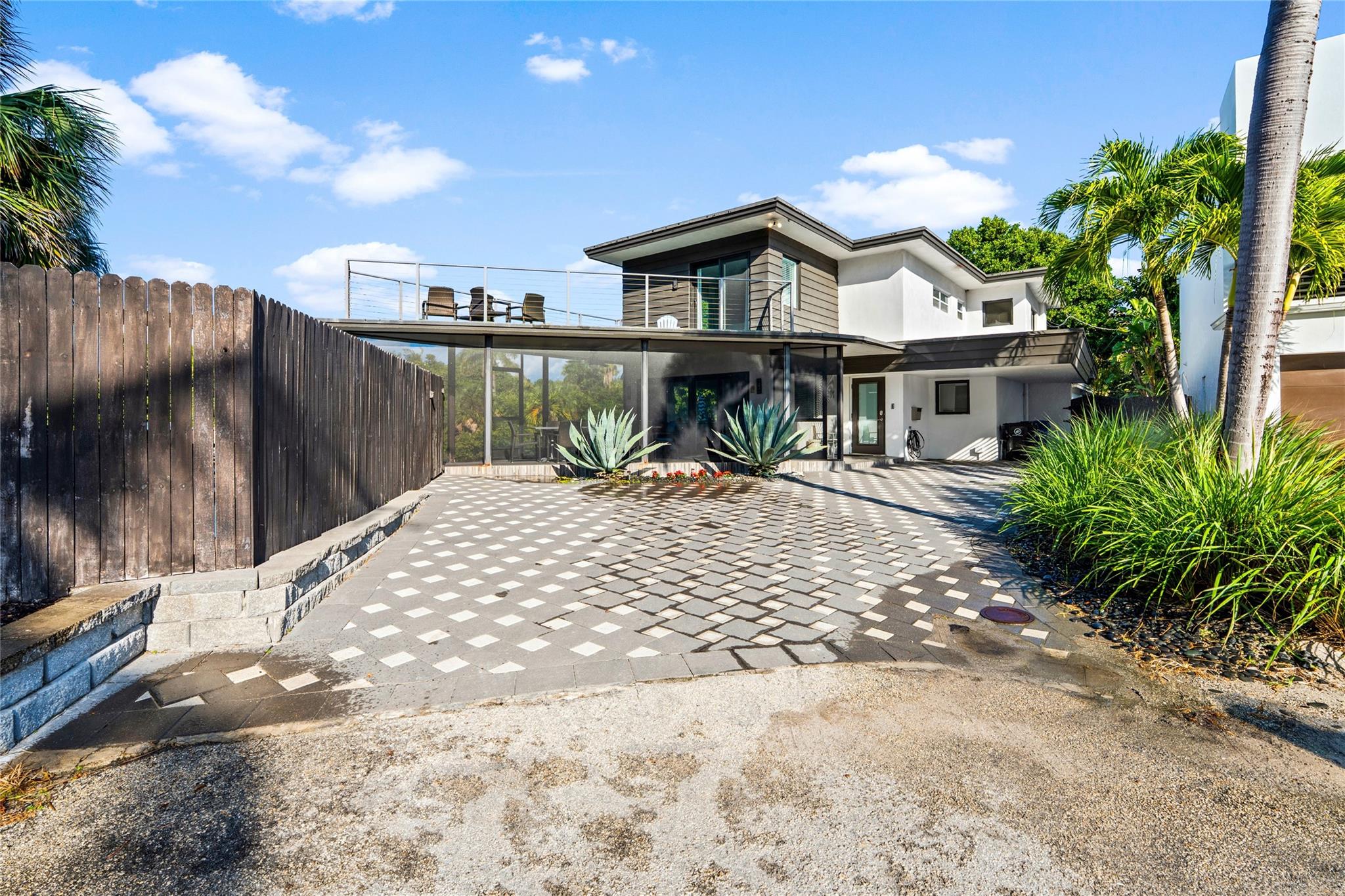 3301 NE 15th St Fort Lauderdale, FL 33304