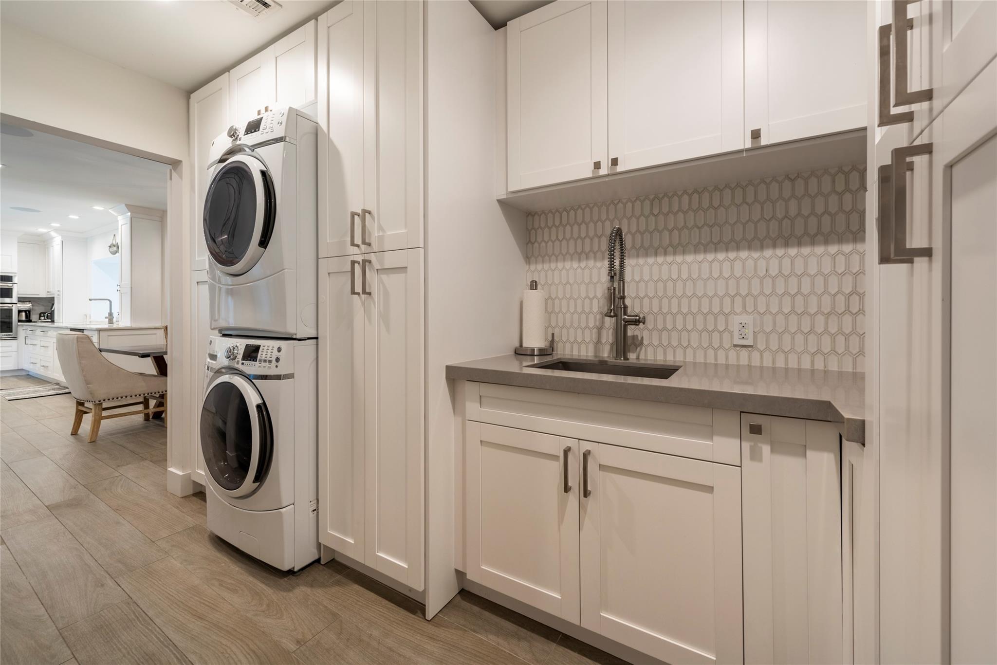 1959 SE 25th Ave Fort Lauderdale, FL 33316