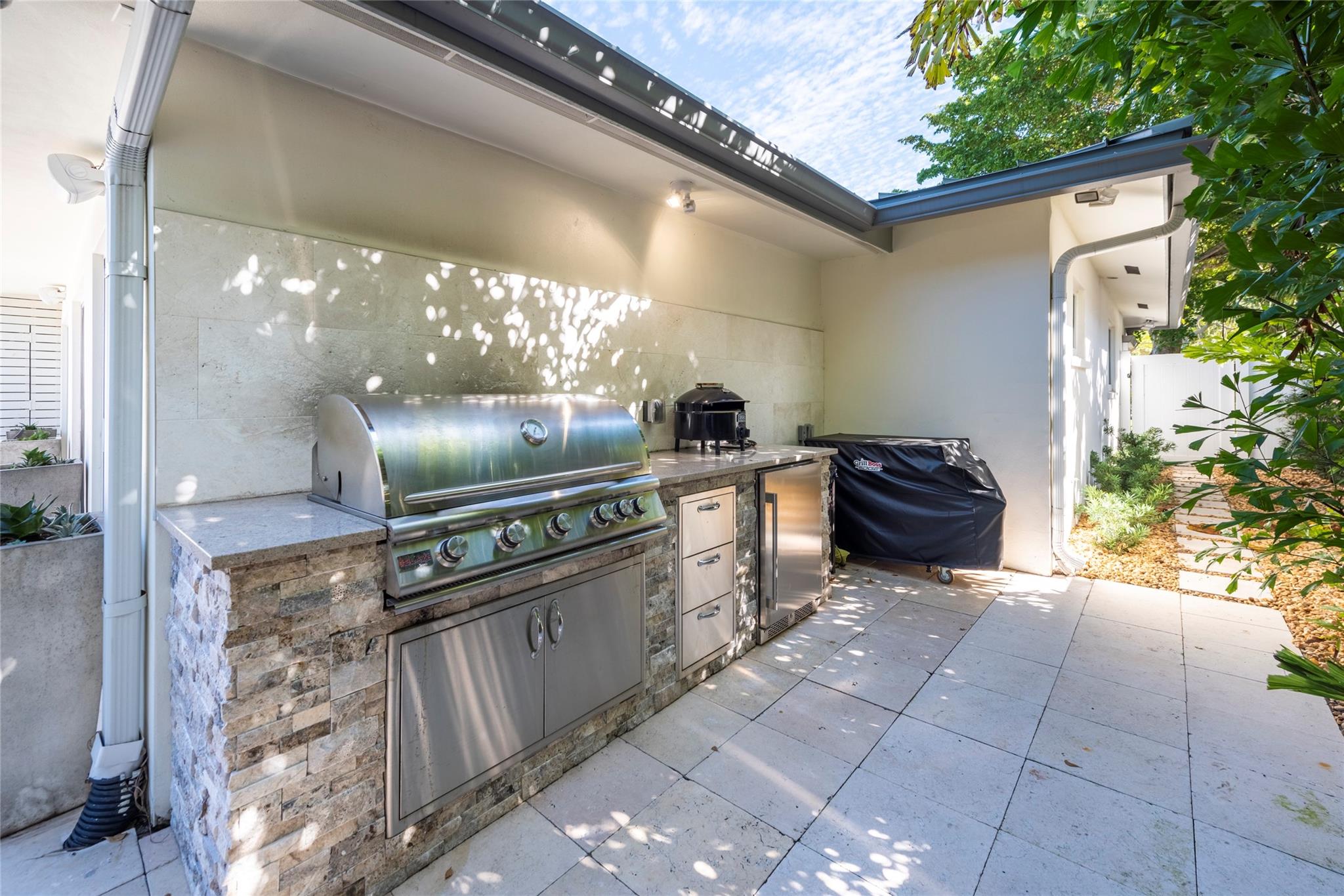 1959 SE 25th Ave Fort Lauderdale, FL 33316