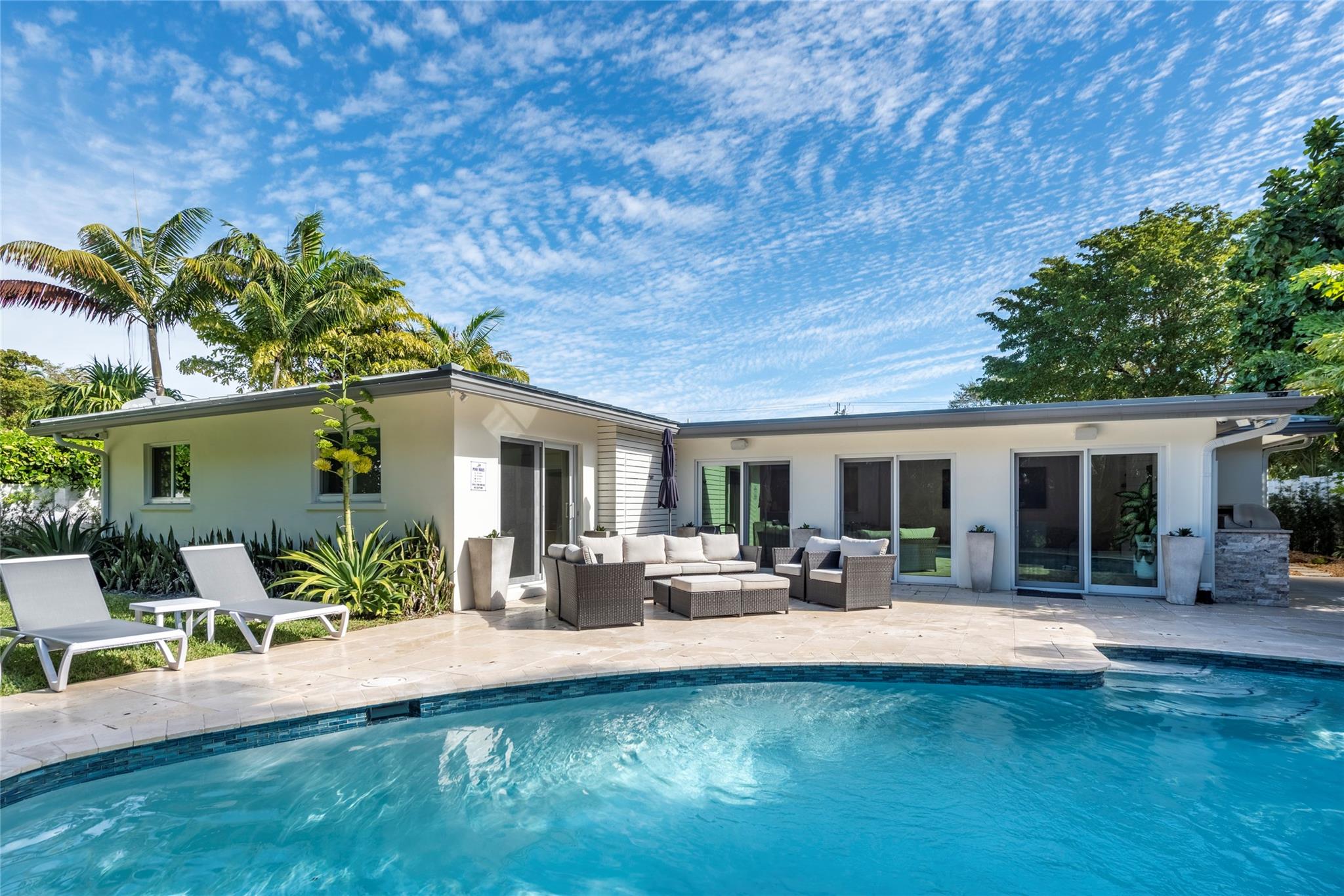 1959 SE 25th Ave Fort Lauderdale, FL 33316