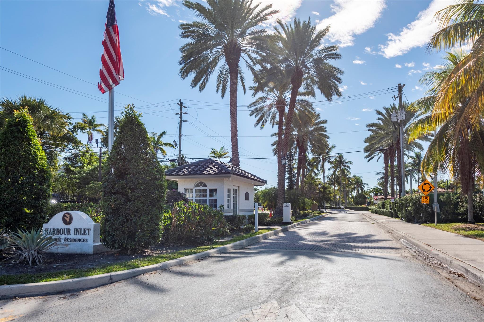 1959 SE 25th Ave Fort Lauderdale, FL 33316