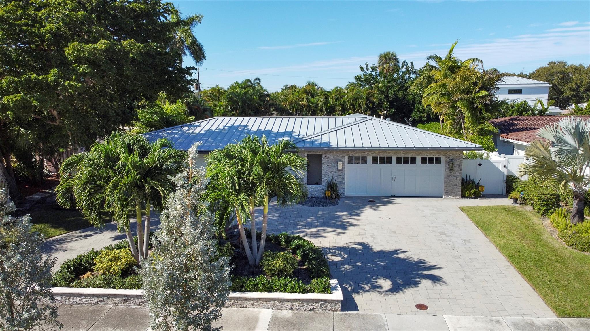 1959 SE 25th Ave Fort Lauderdale, FL 33316