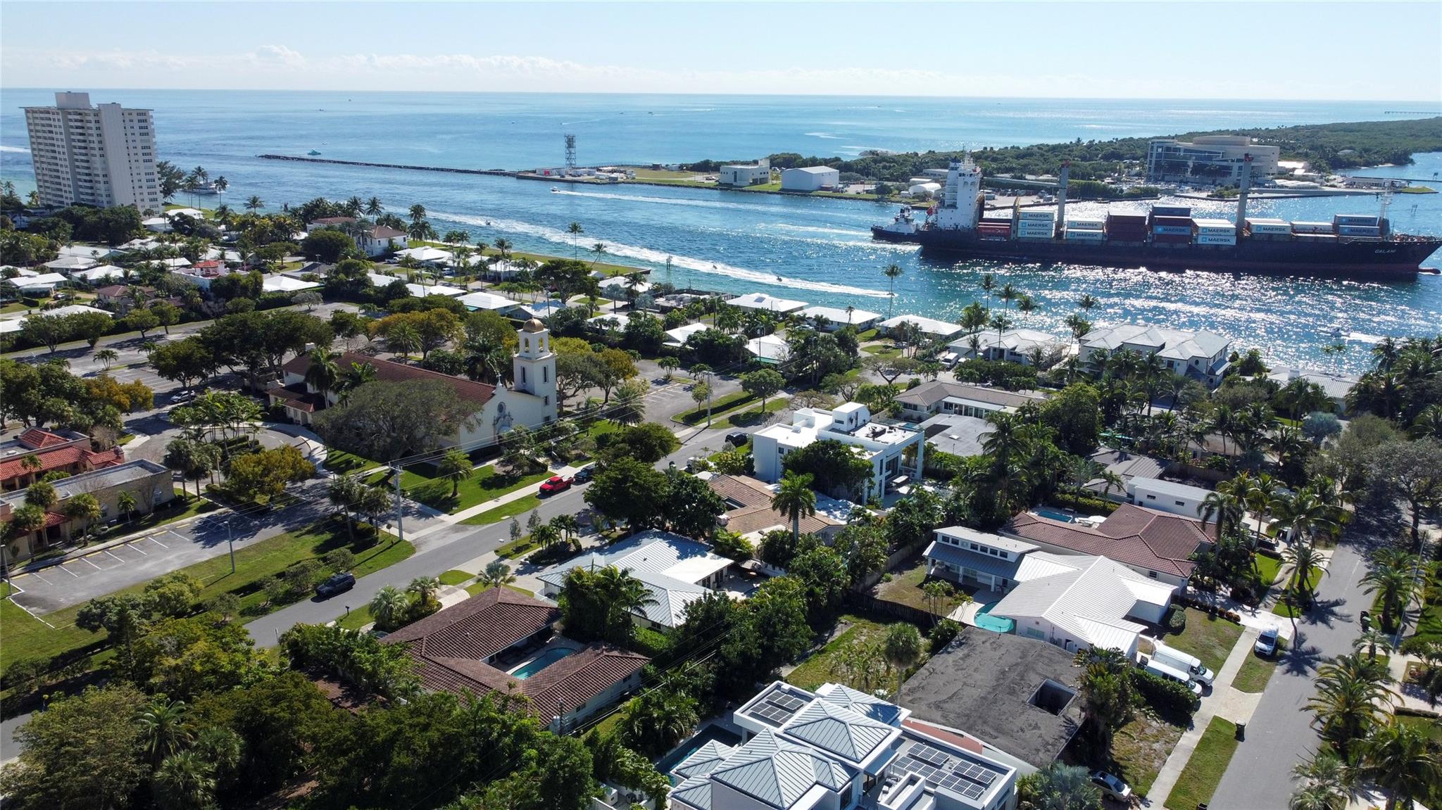 1959 SE 25th Ave Fort Lauderdale, FL 33316