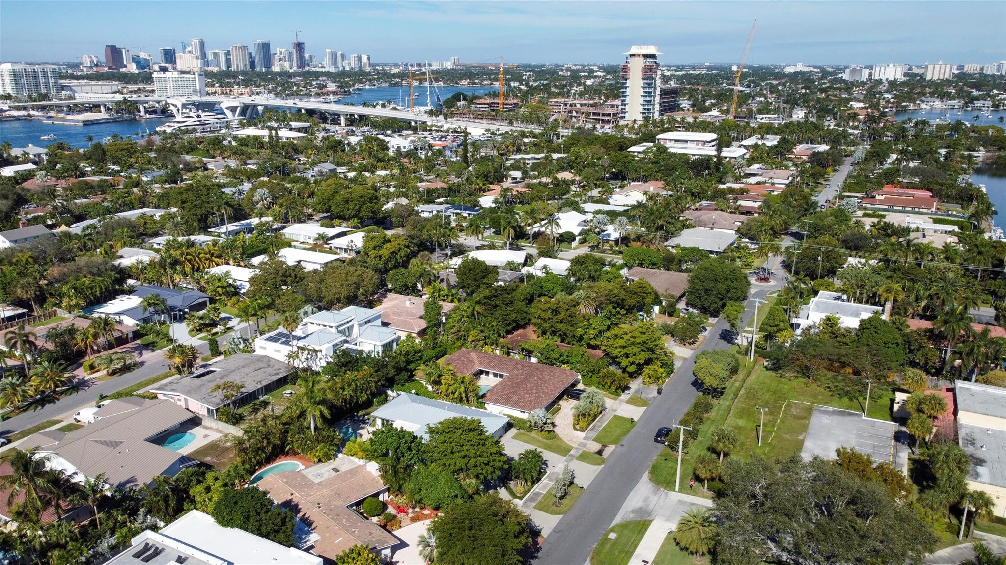 1959 SE 25th Ave Fort Lauderdale, FL 33316