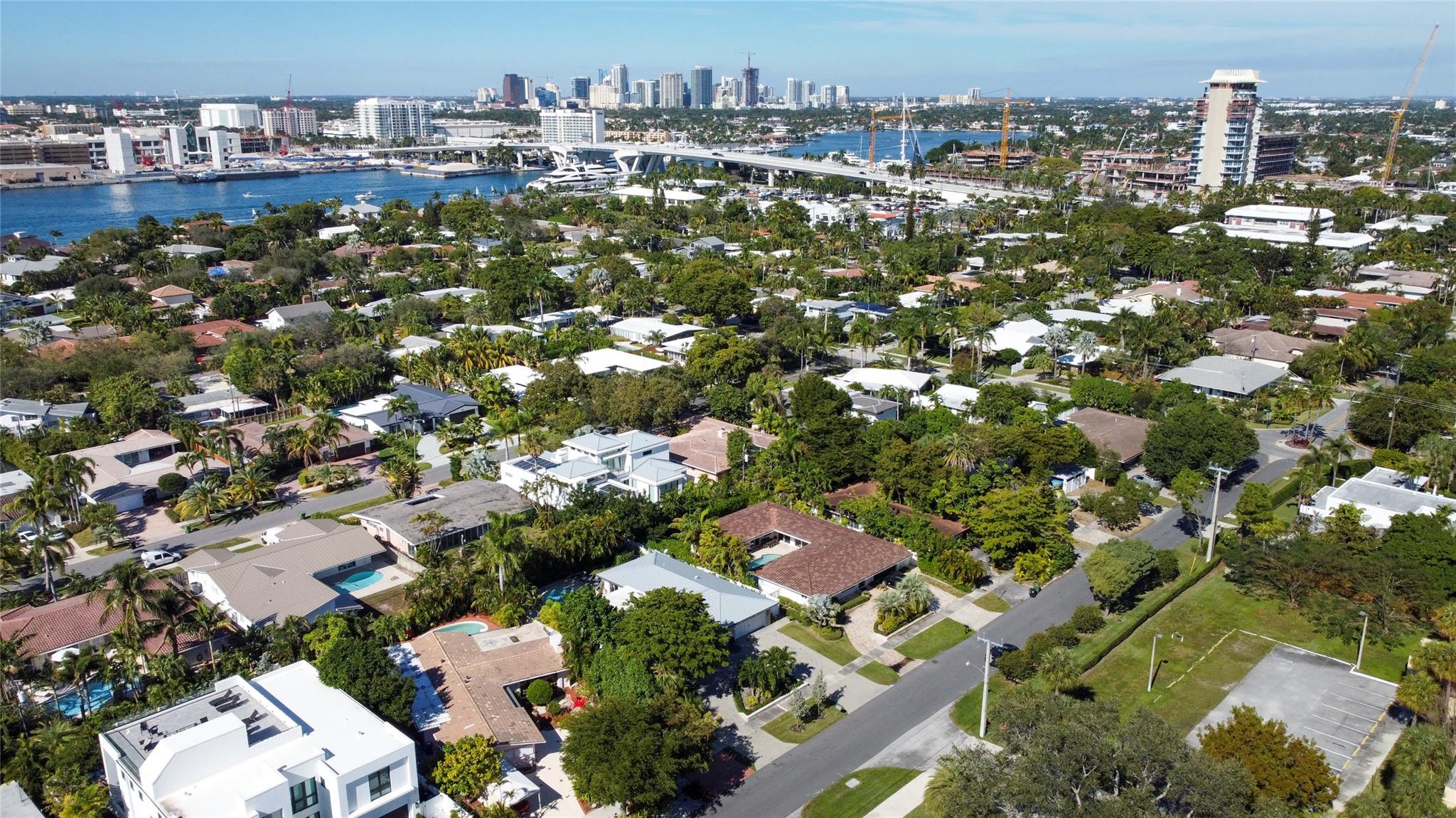 1959 SE 25th Ave Fort Lauderdale, FL 33316