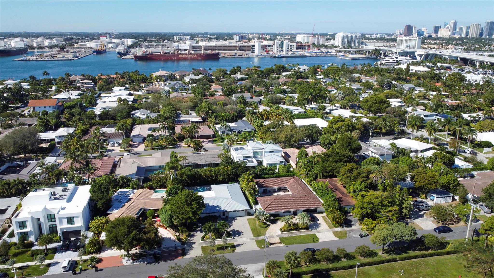 1959 SE 25th Ave Fort Lauderdale, FL 33316