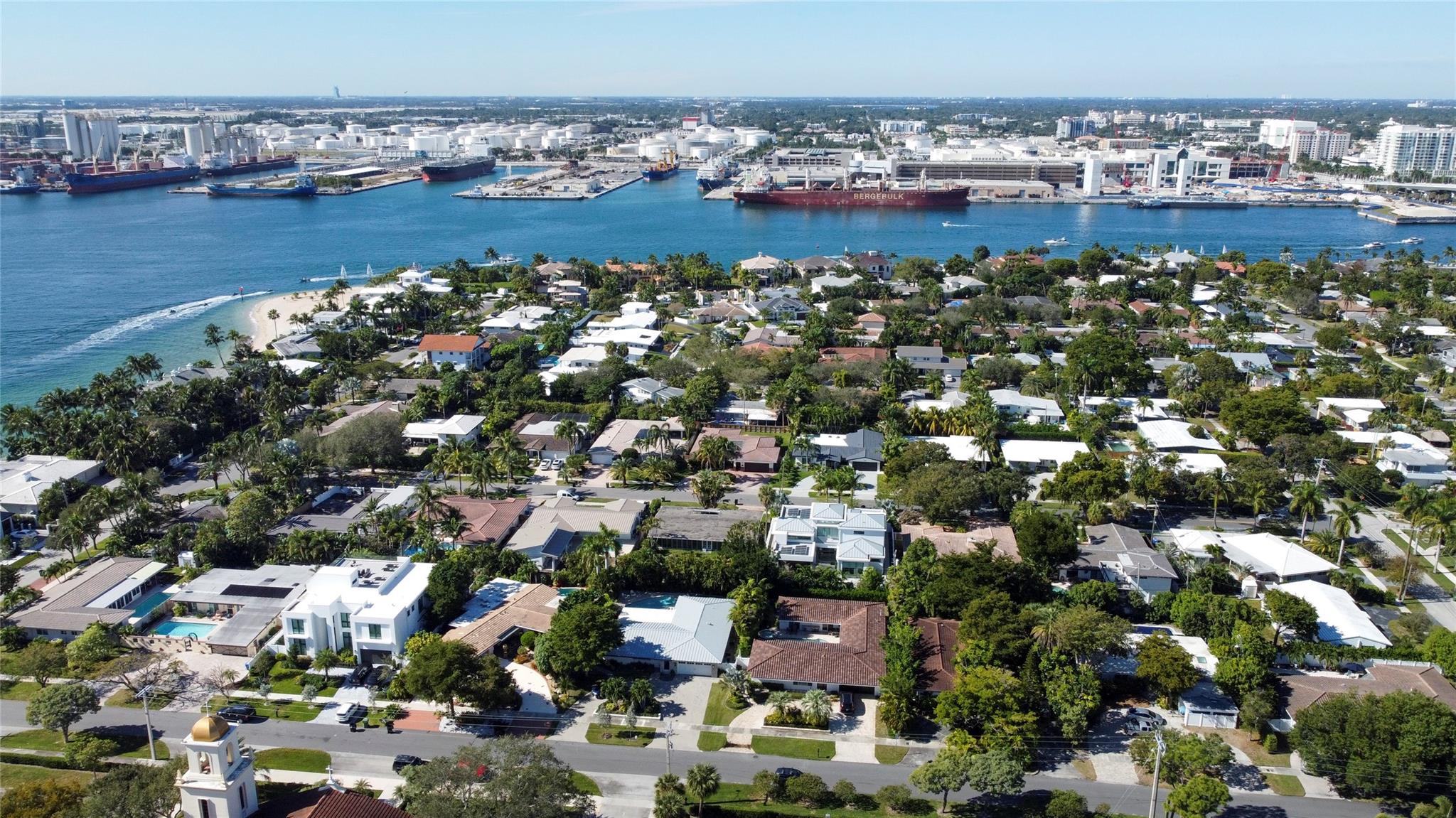 1959 SE 25th Ave Fort Lauderdale, FL 33316