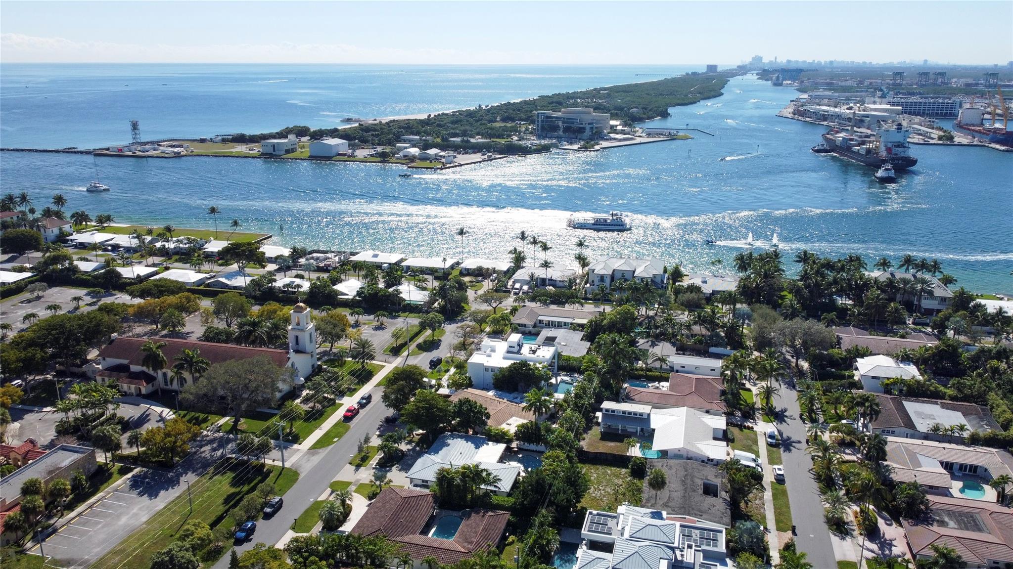 1959 SE 25th Ave Fort Lauderdale, FL 33316