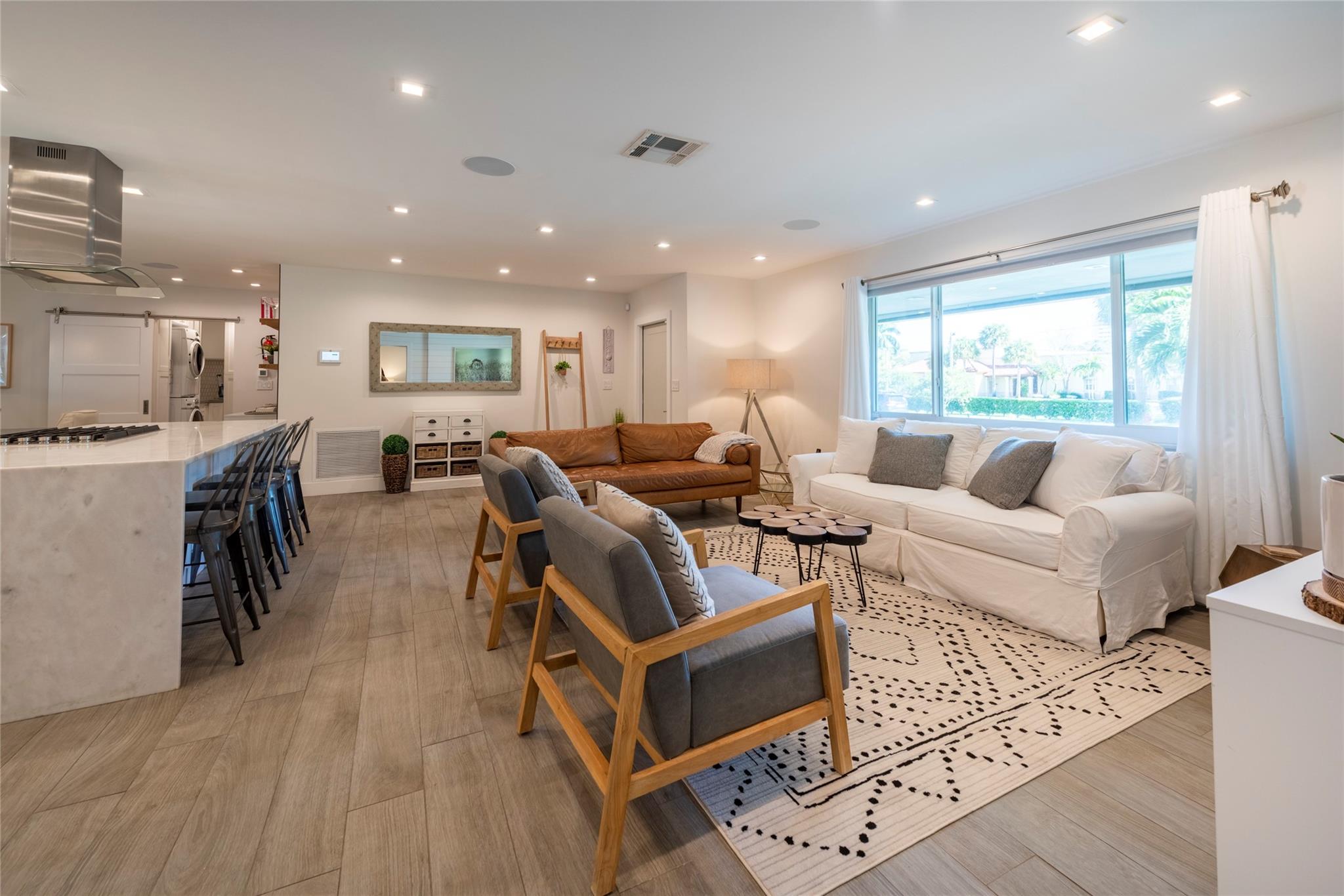 1959 SE 25th Ave Fort Lauderdale, FL 33316