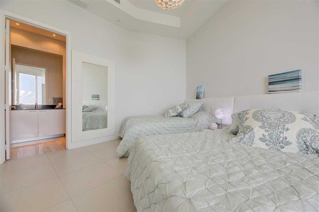 15901 Collins Ave #Ph4303 Sunny Isles Beach, FL 33160