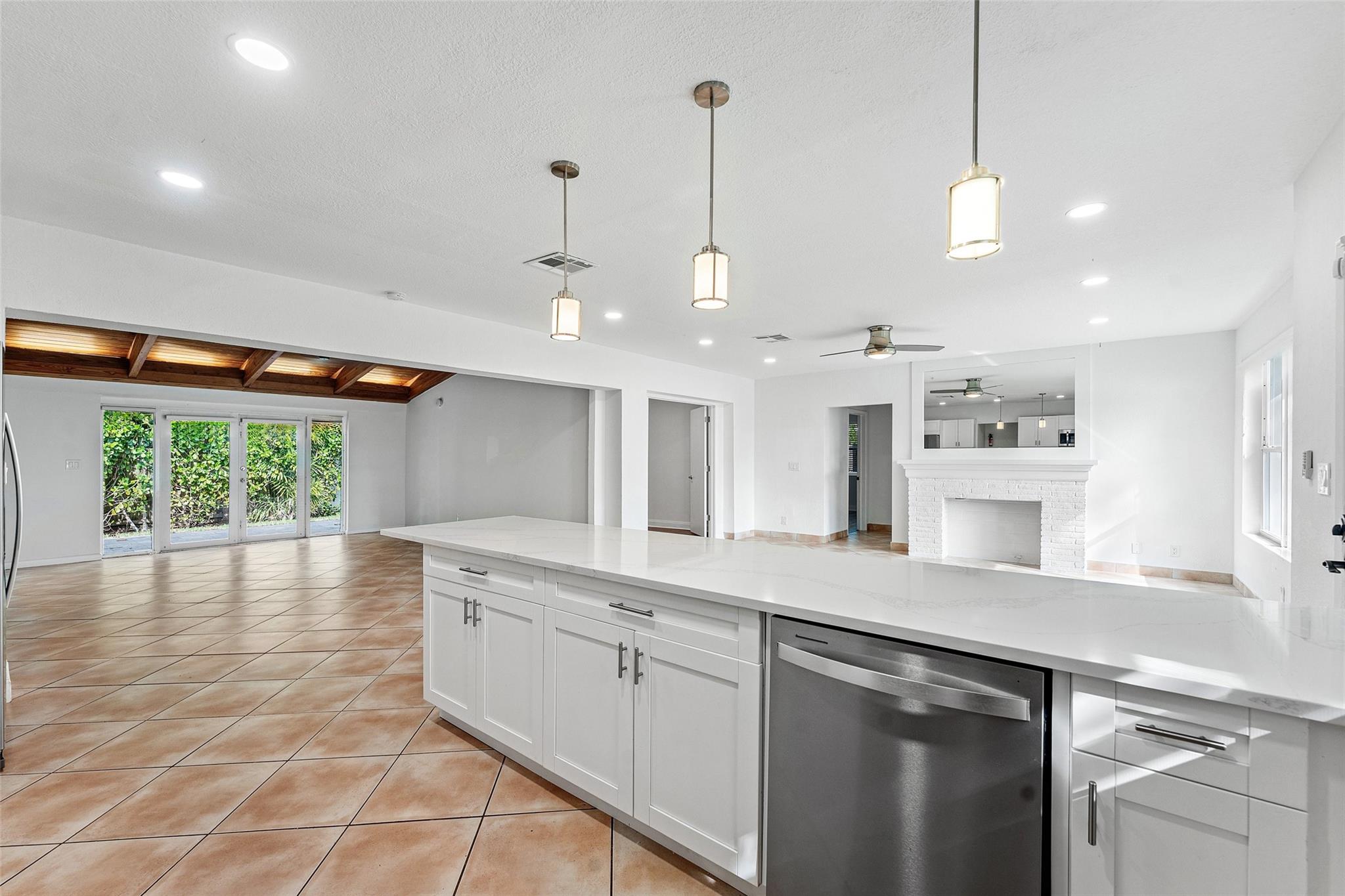 3203 Dover Rd Pompano Beach, FL 33062