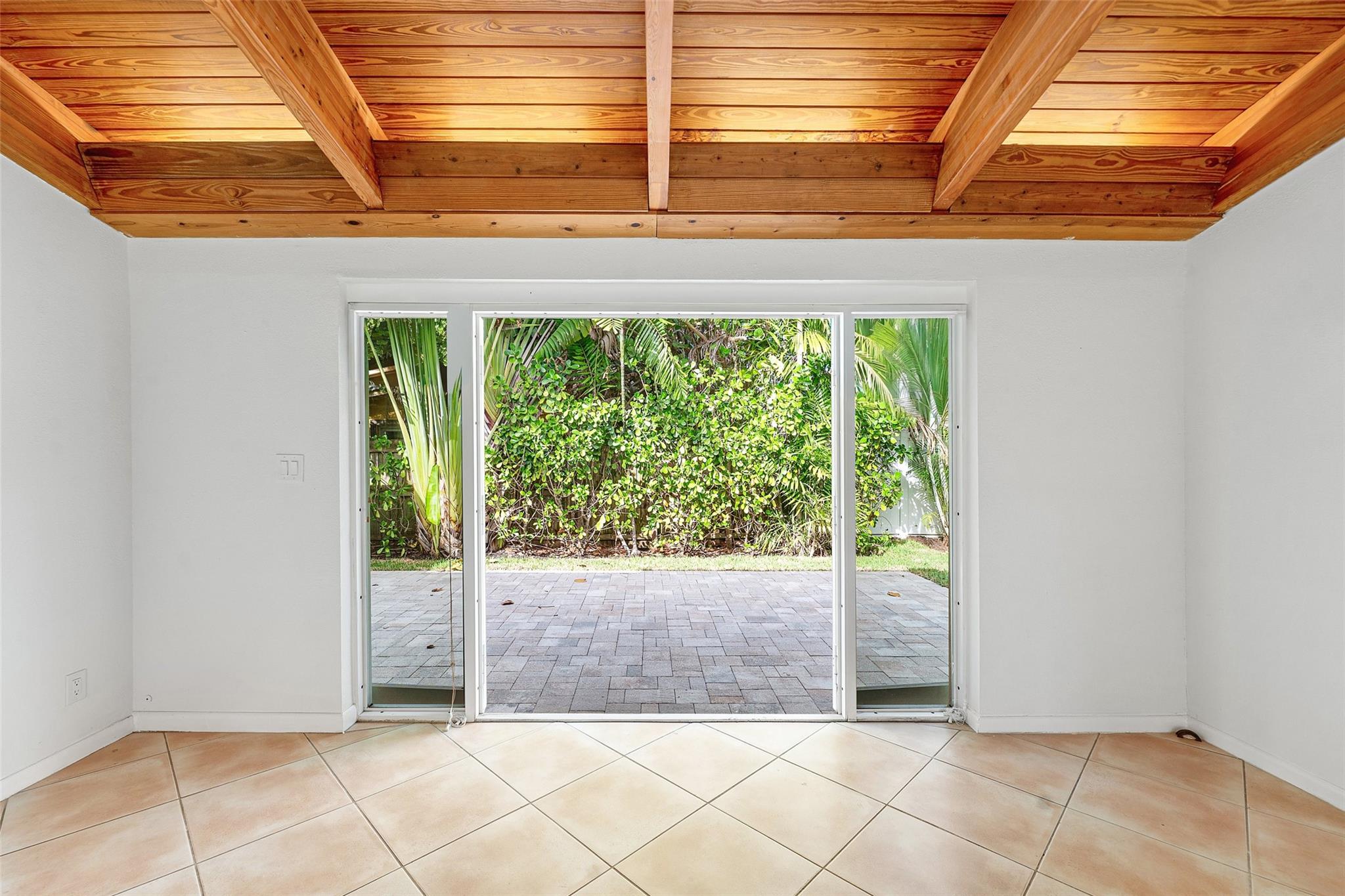 3203 Dover Rd Pompano Beach, FL 33062