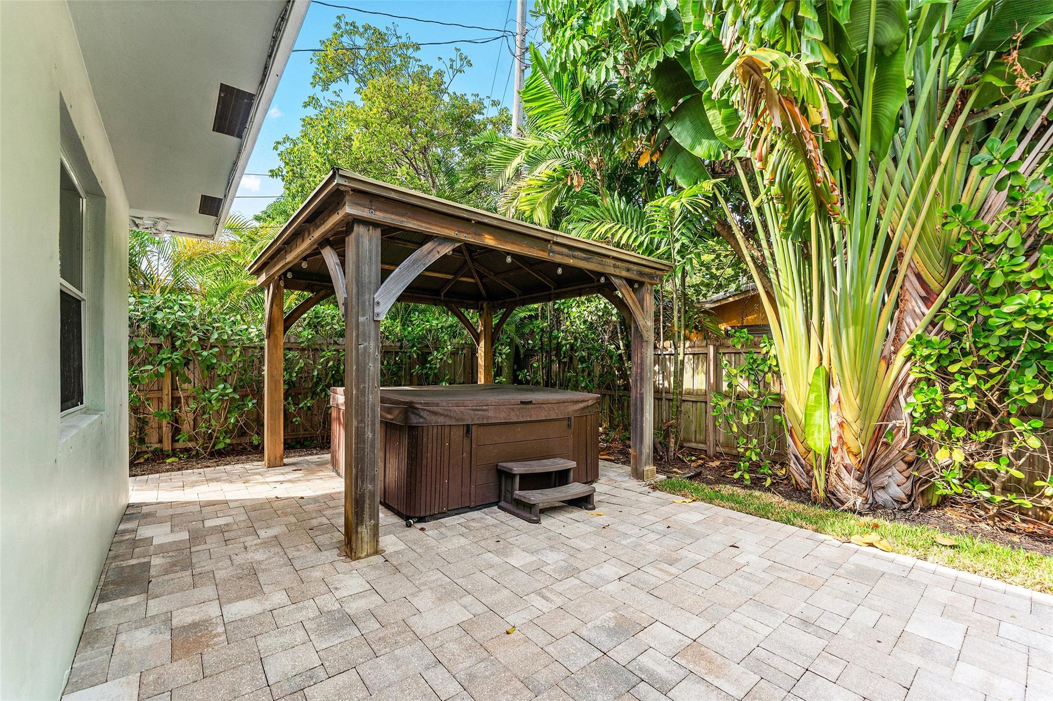 3203 Dover Rd Pompano Beach, FL 33062