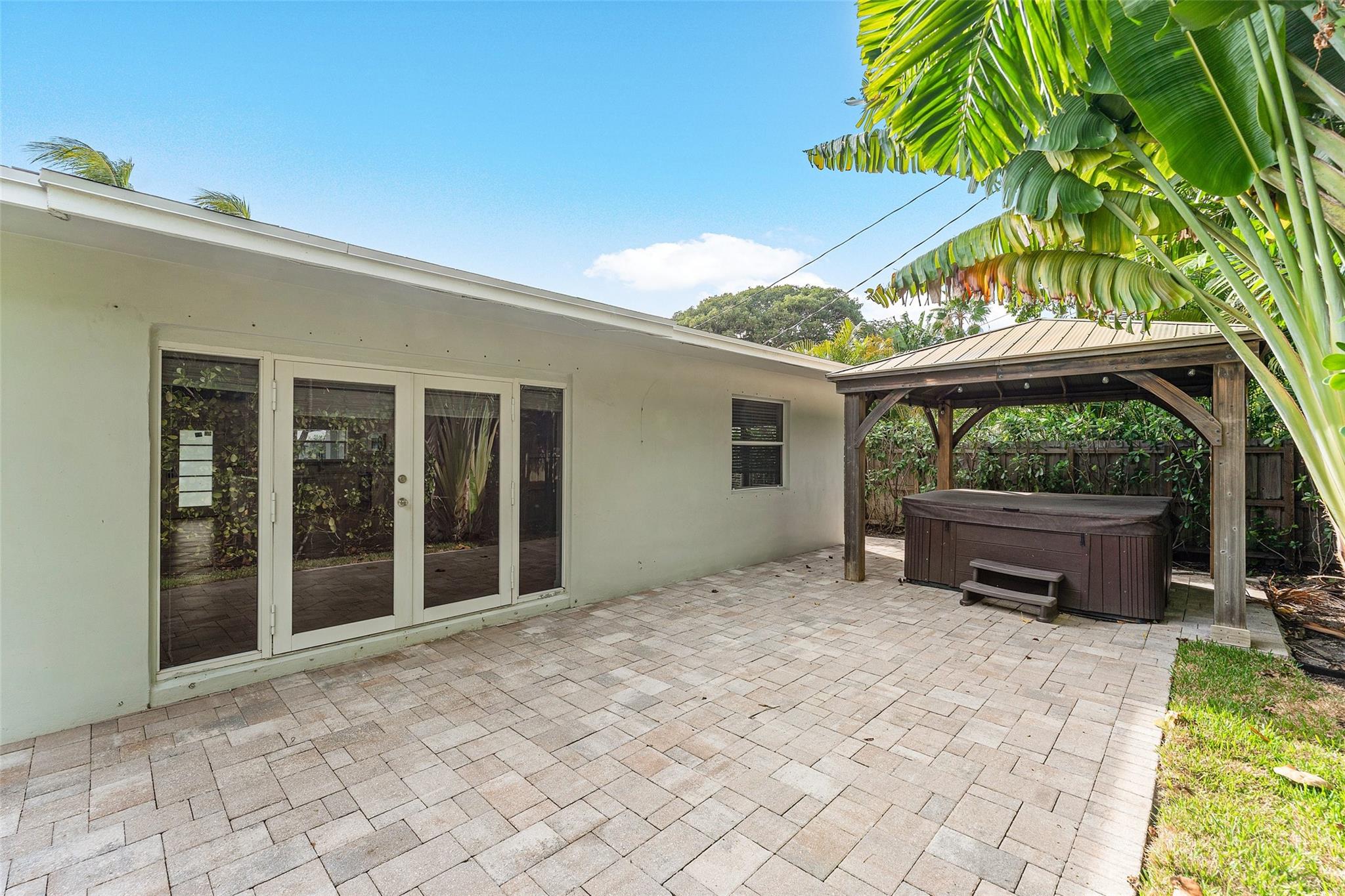 3203 Dover Rd Pompano Beach, FL 33062