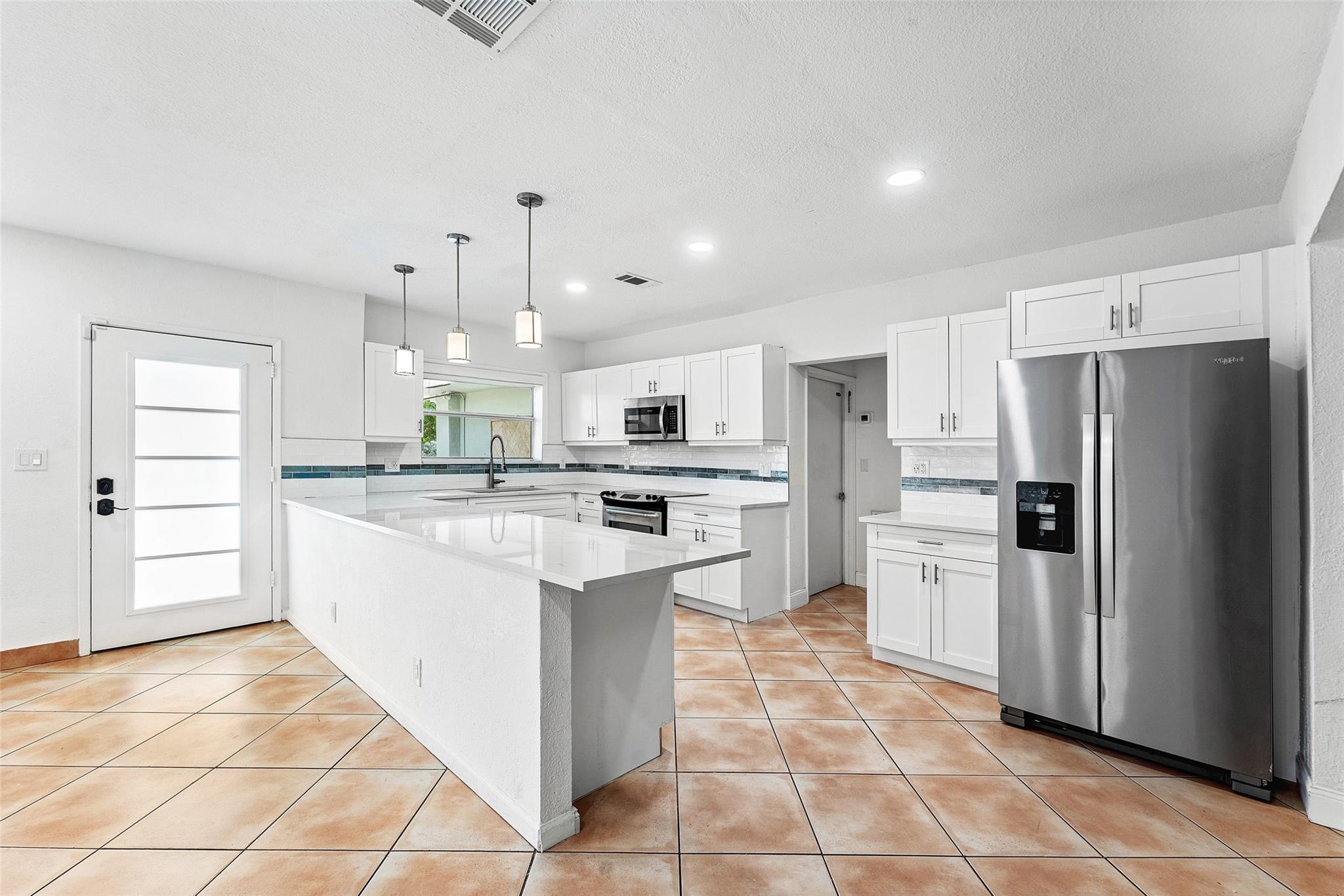 3203 Dover Rd Pompano Beach, FL 33062