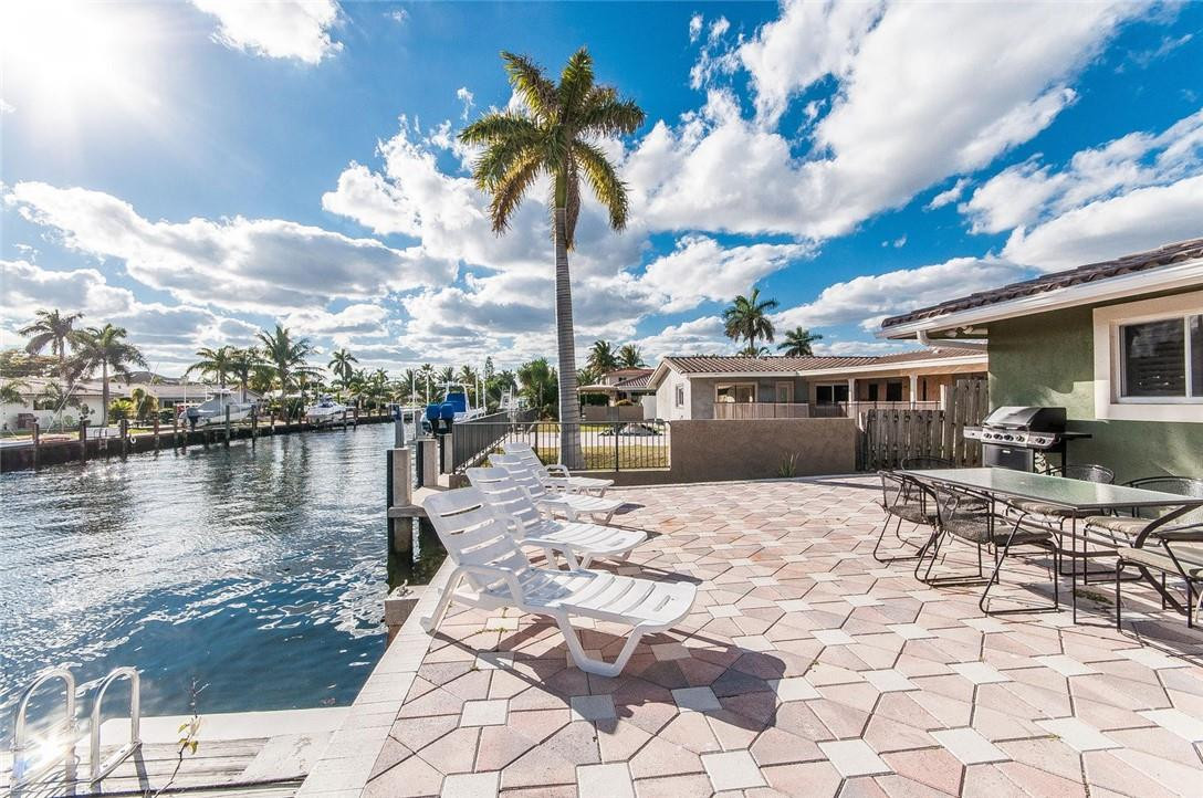 2732 NE 10th Pompano Beach, FL 33062