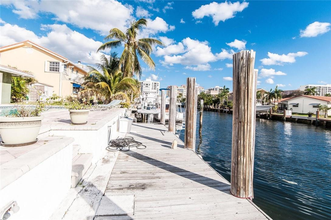 2732 NE 10th Pompano Beach, FL 33062