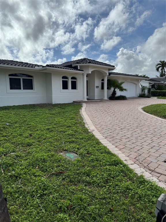 2732 NE 10th Pompano Beach, FL 33062