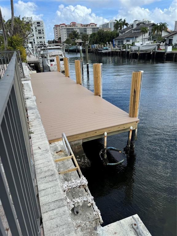 2732 NE 10th Pompano Beach, FL 33062