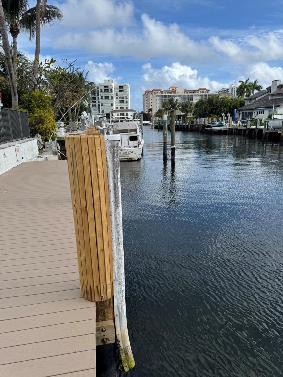 2732 NE 10th Pompano Beach, FL 33062