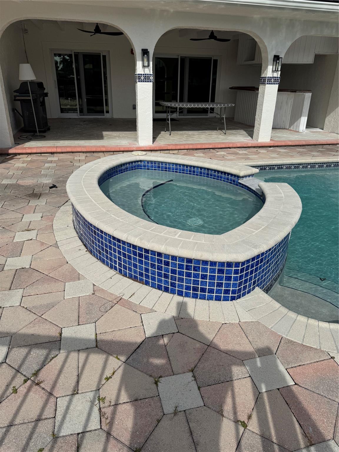 2732 NE 10th Pompano Beach, FL 33062