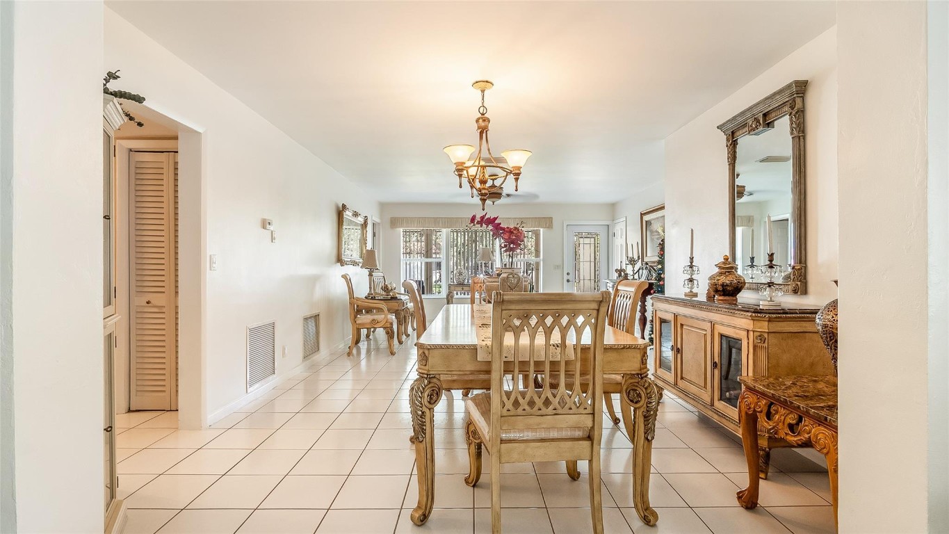 1032 NE 4th Hallandale Beach, FL 33009