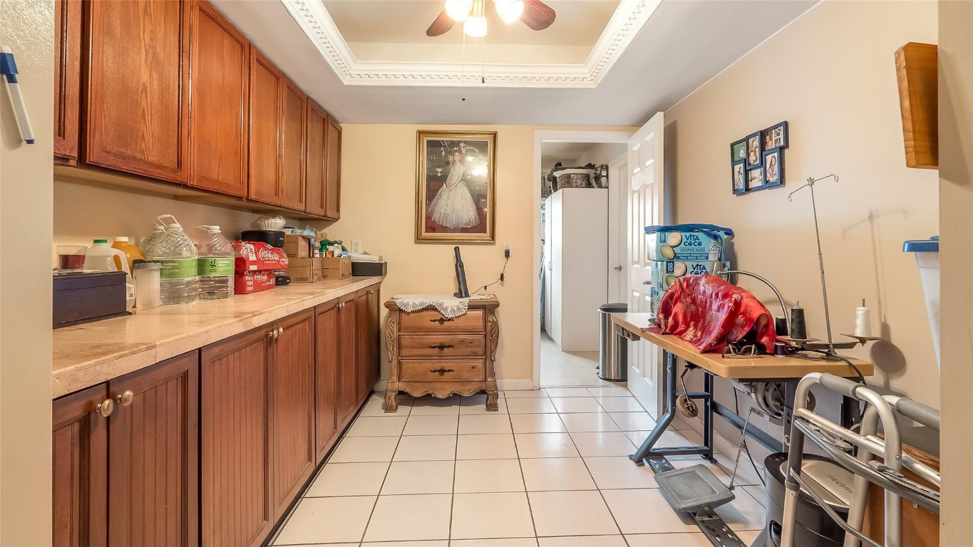 1032 NE 4th Hallandale Beach, FL 33009