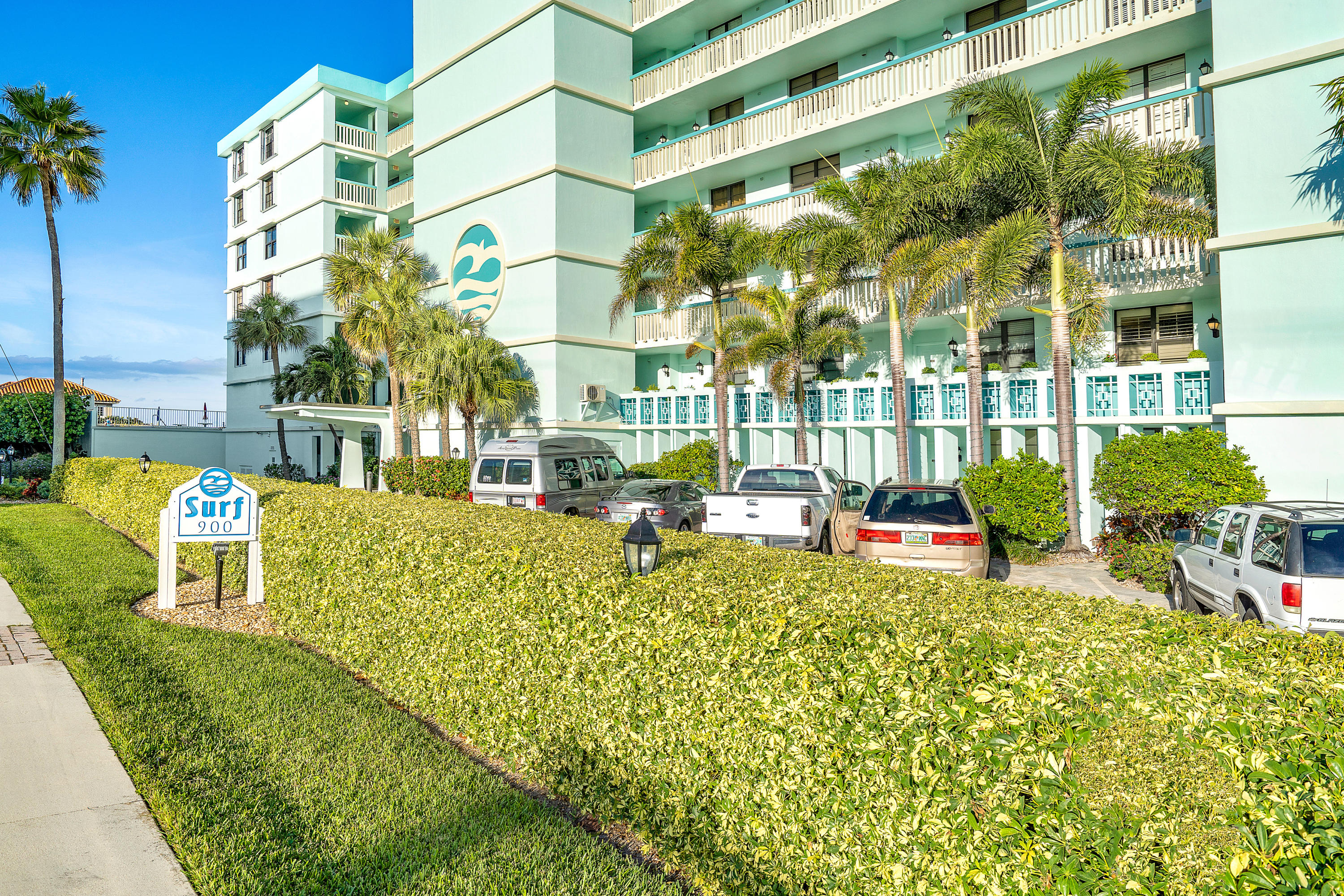 900 Ocean Dr #402