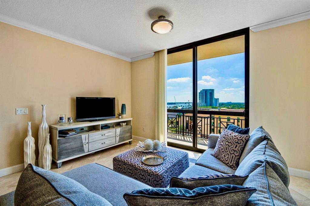 801 S Olive Ave #802