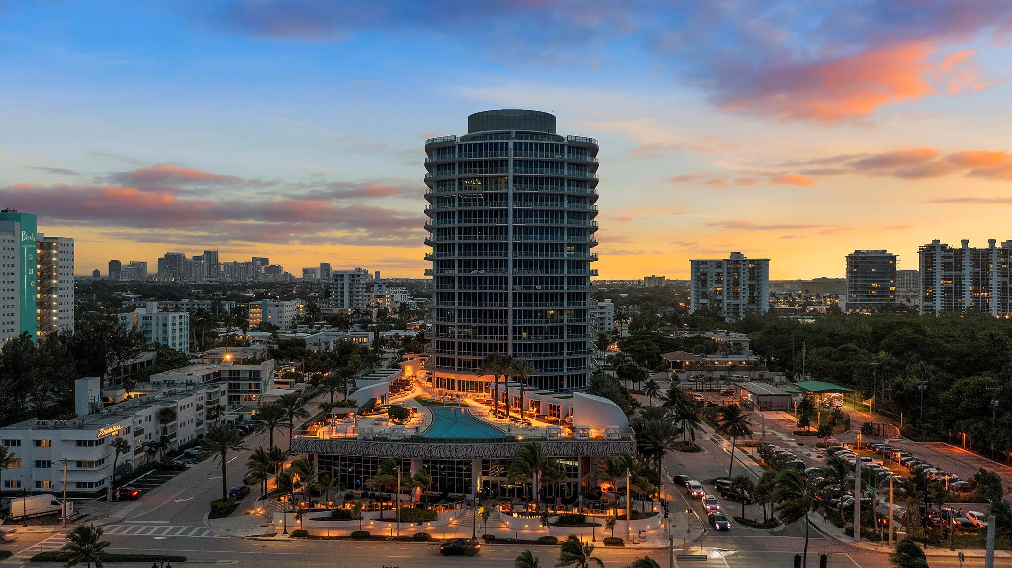 image Paramount Ft Lauderdale C70