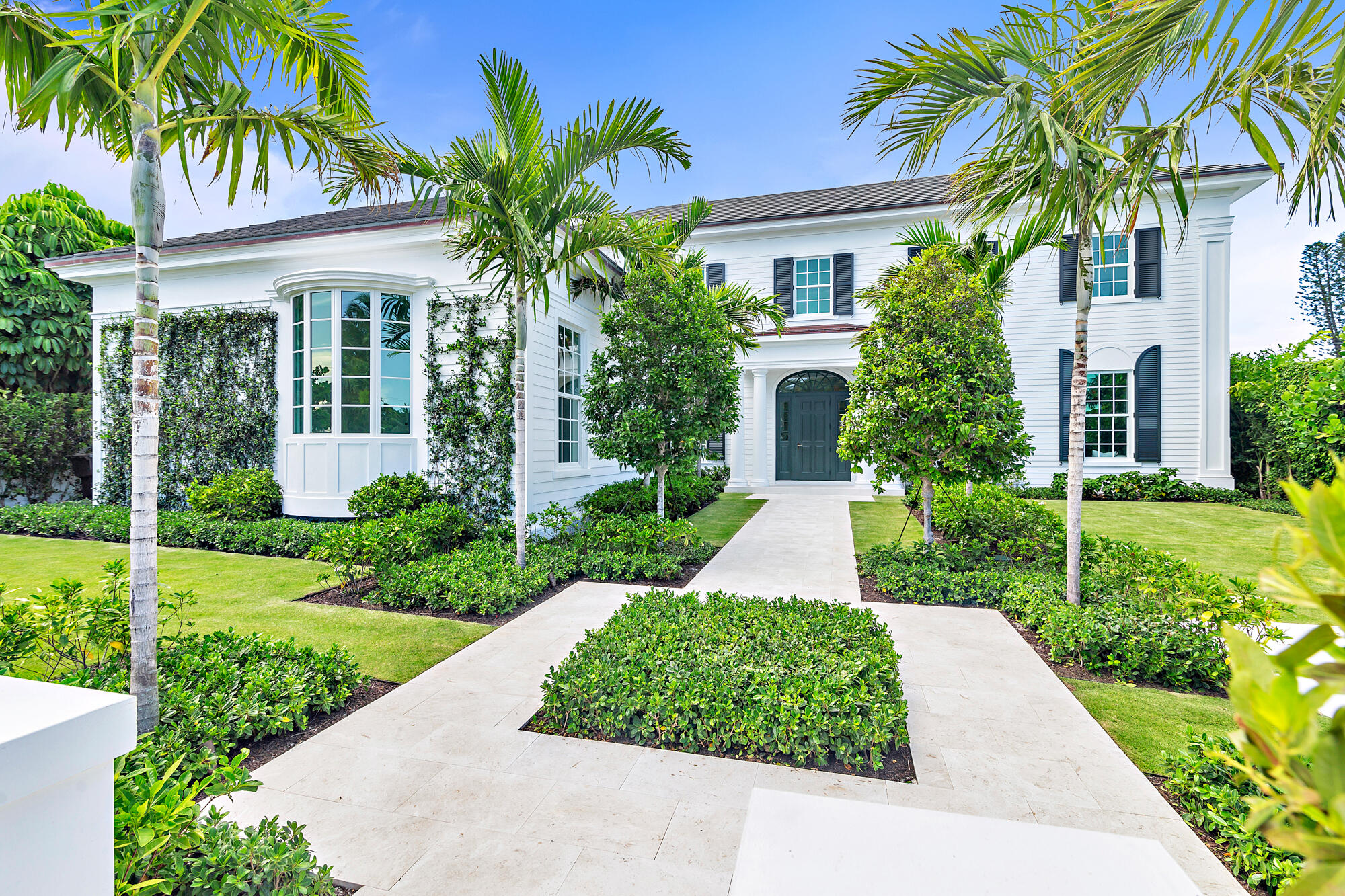 205 Gray West Palm Beach, FL 33405