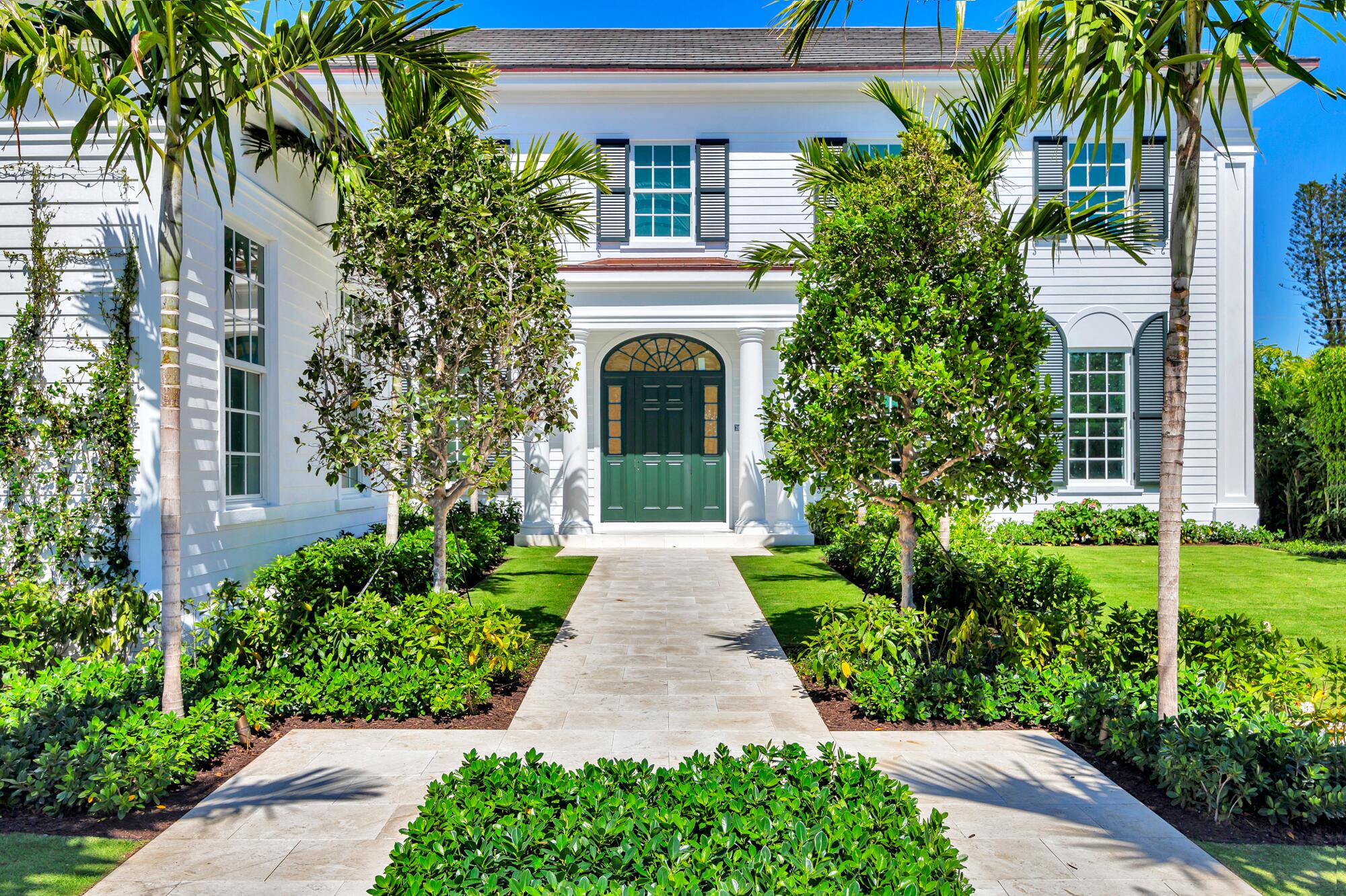 205 Gray West Palm Beach, FL 33405