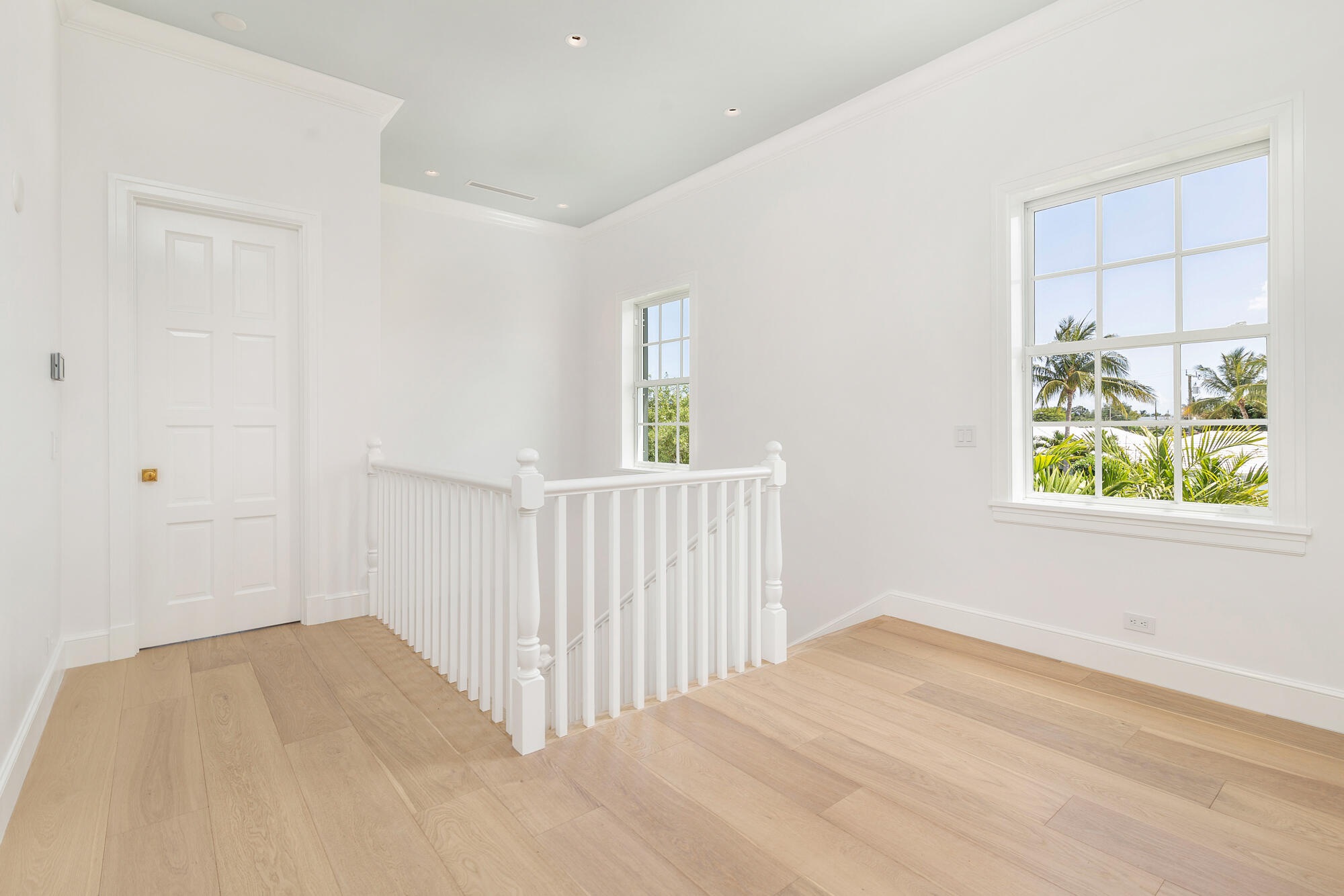 205 Gray West Palm Beach, FL 33405
