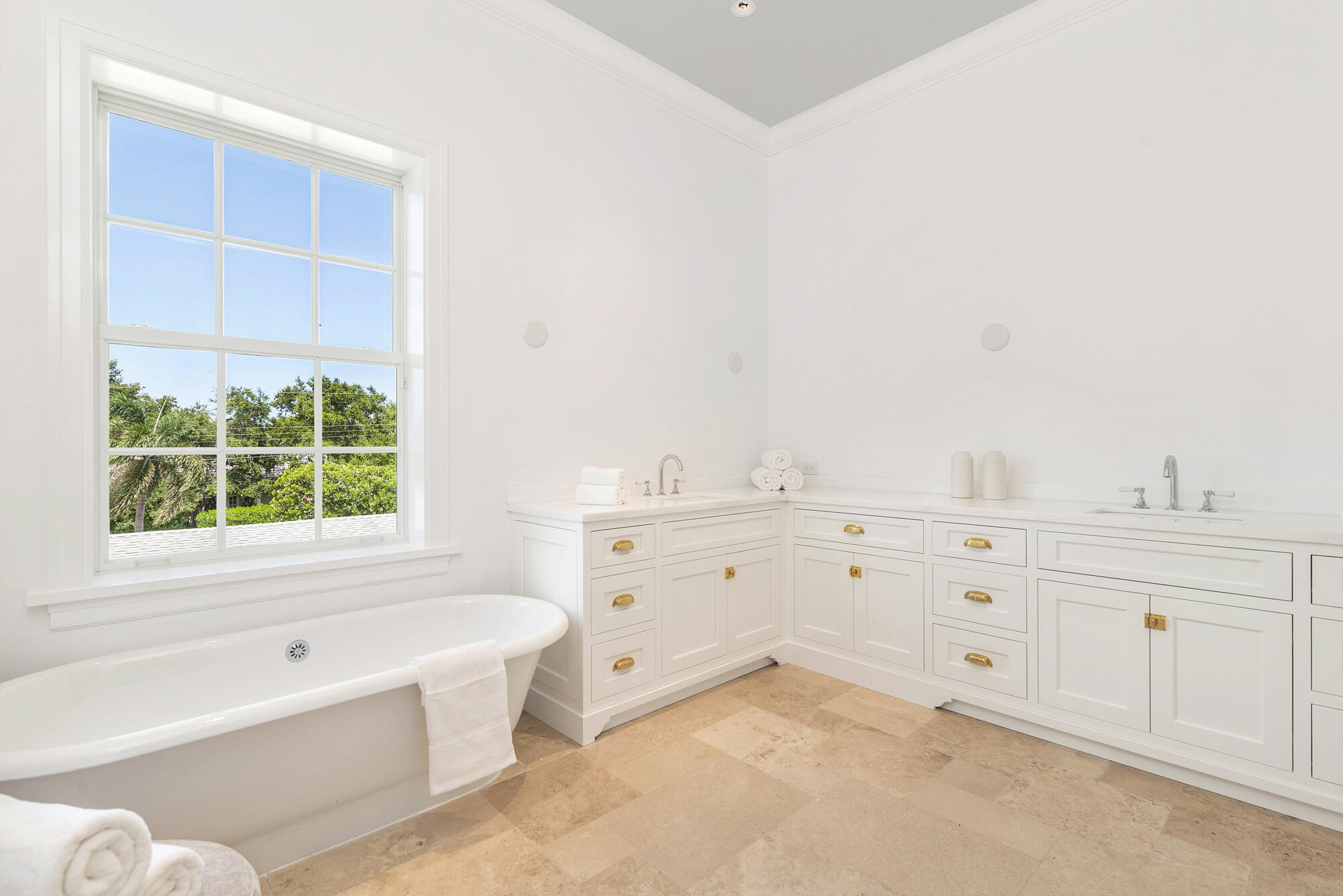 205 Gray West Palm Beach, FL 33405