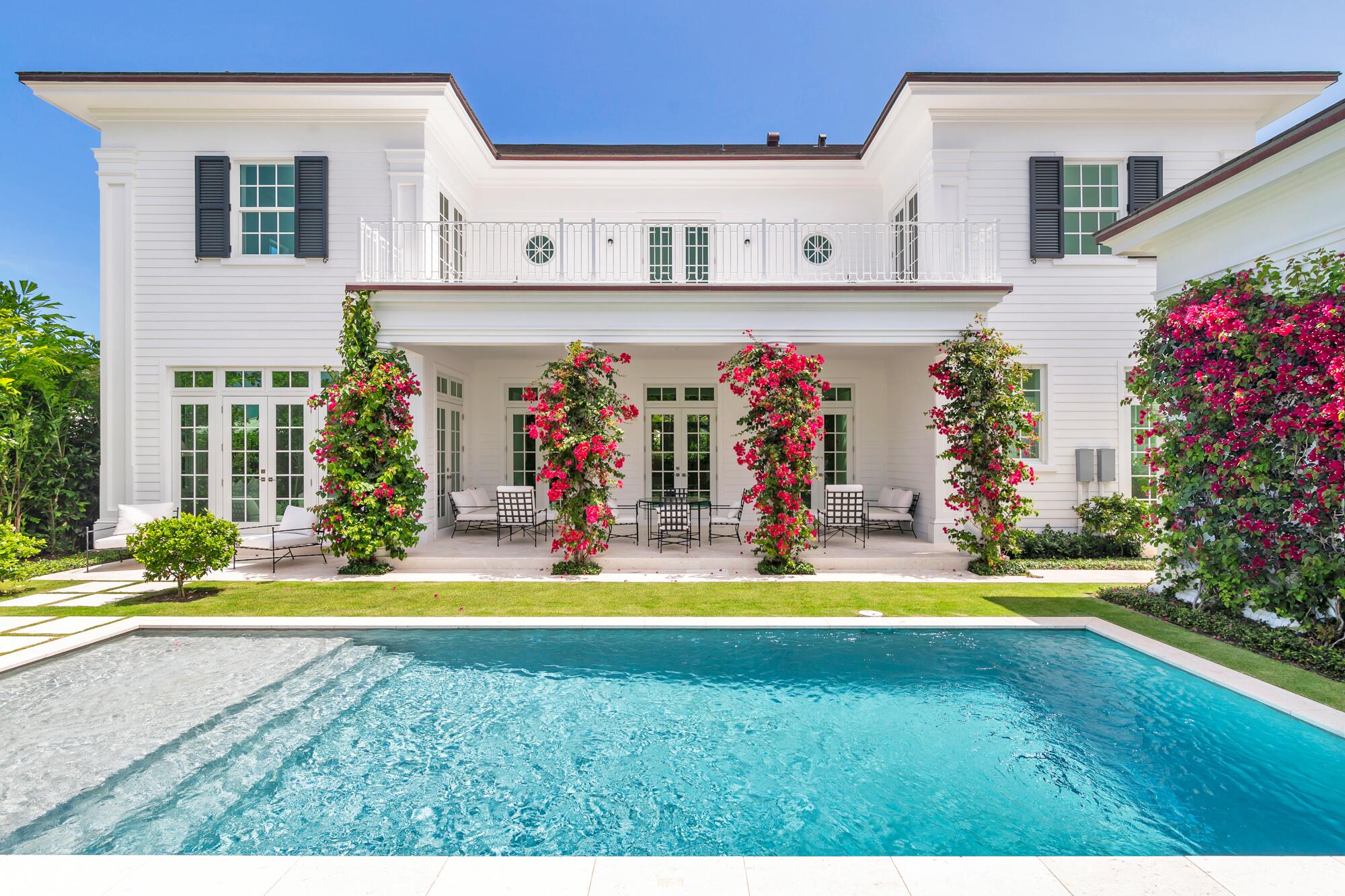 205 Gray West Palm Beach, FL 33405