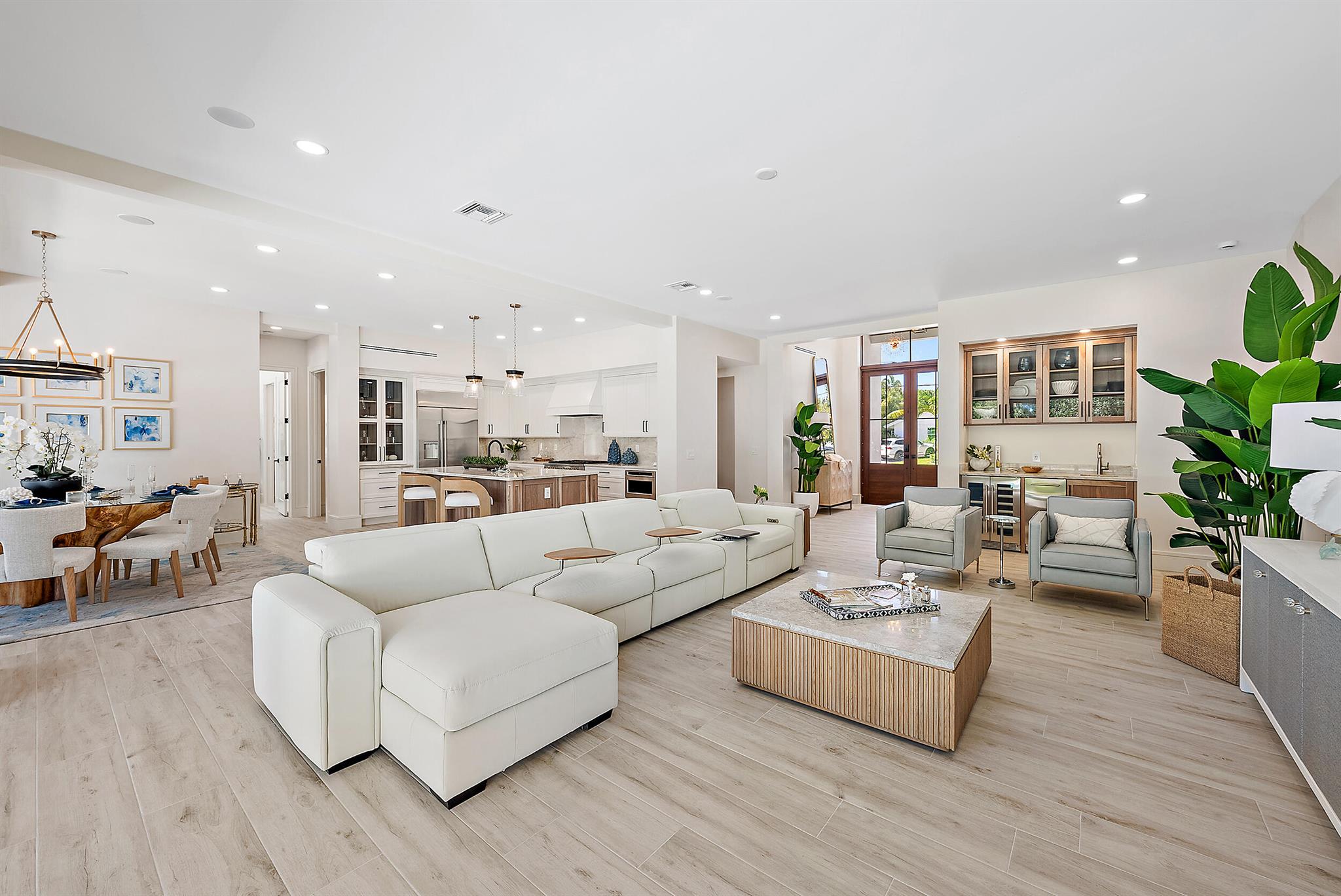 325 Fairway Tequesta, FL 33469