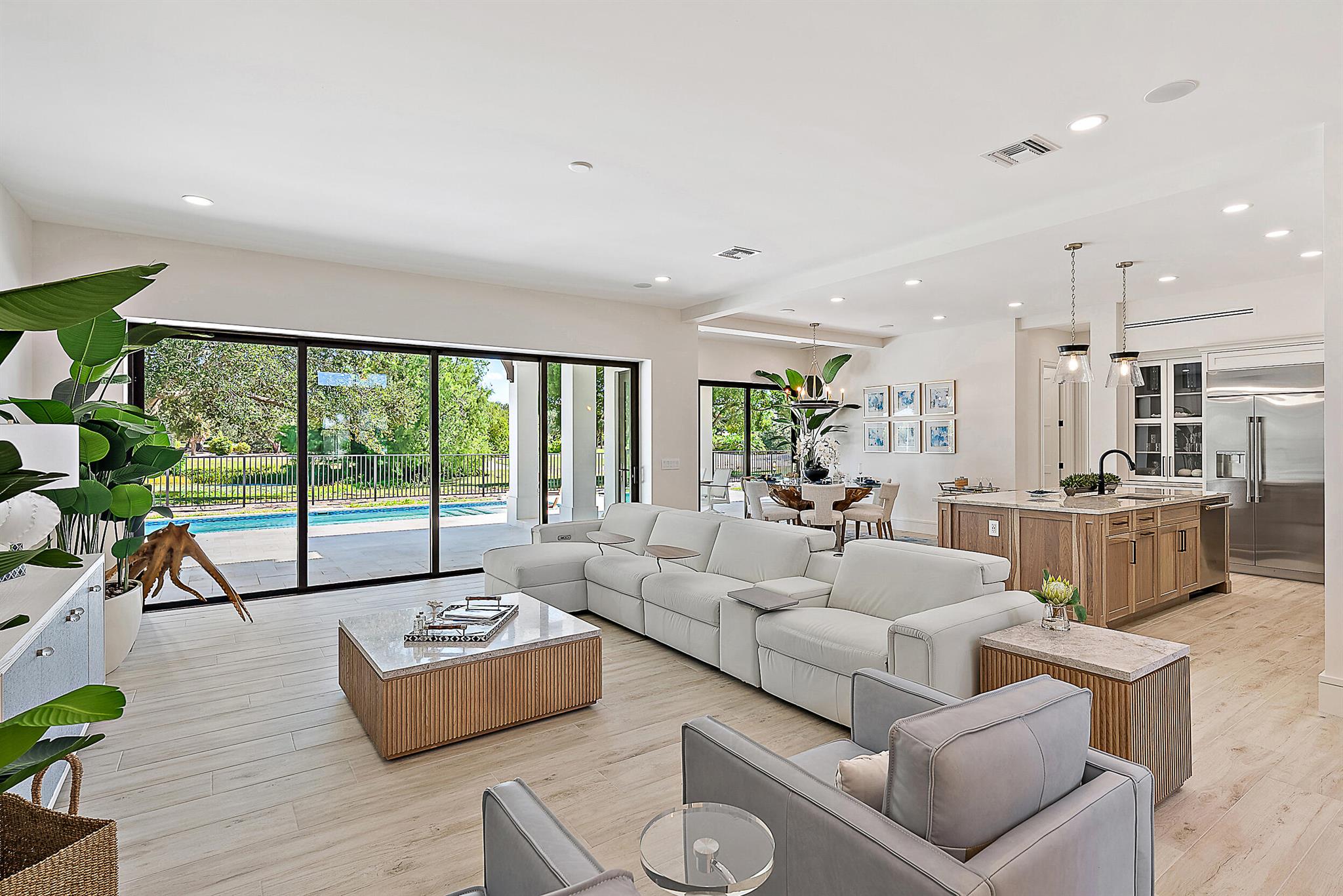 325 Fairway Tequesta, FL 33469