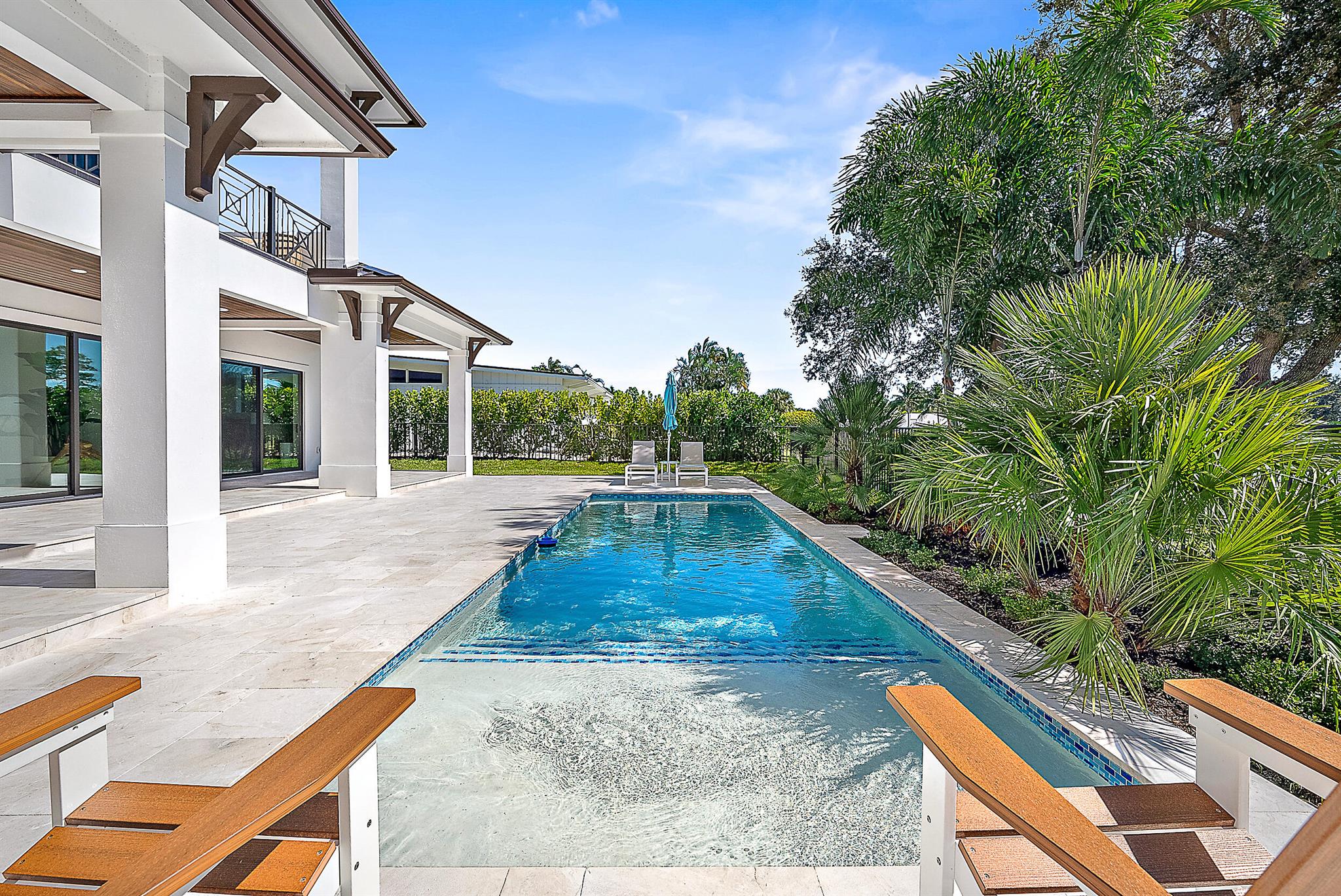 325 Fairway Tequesta, FL 33469