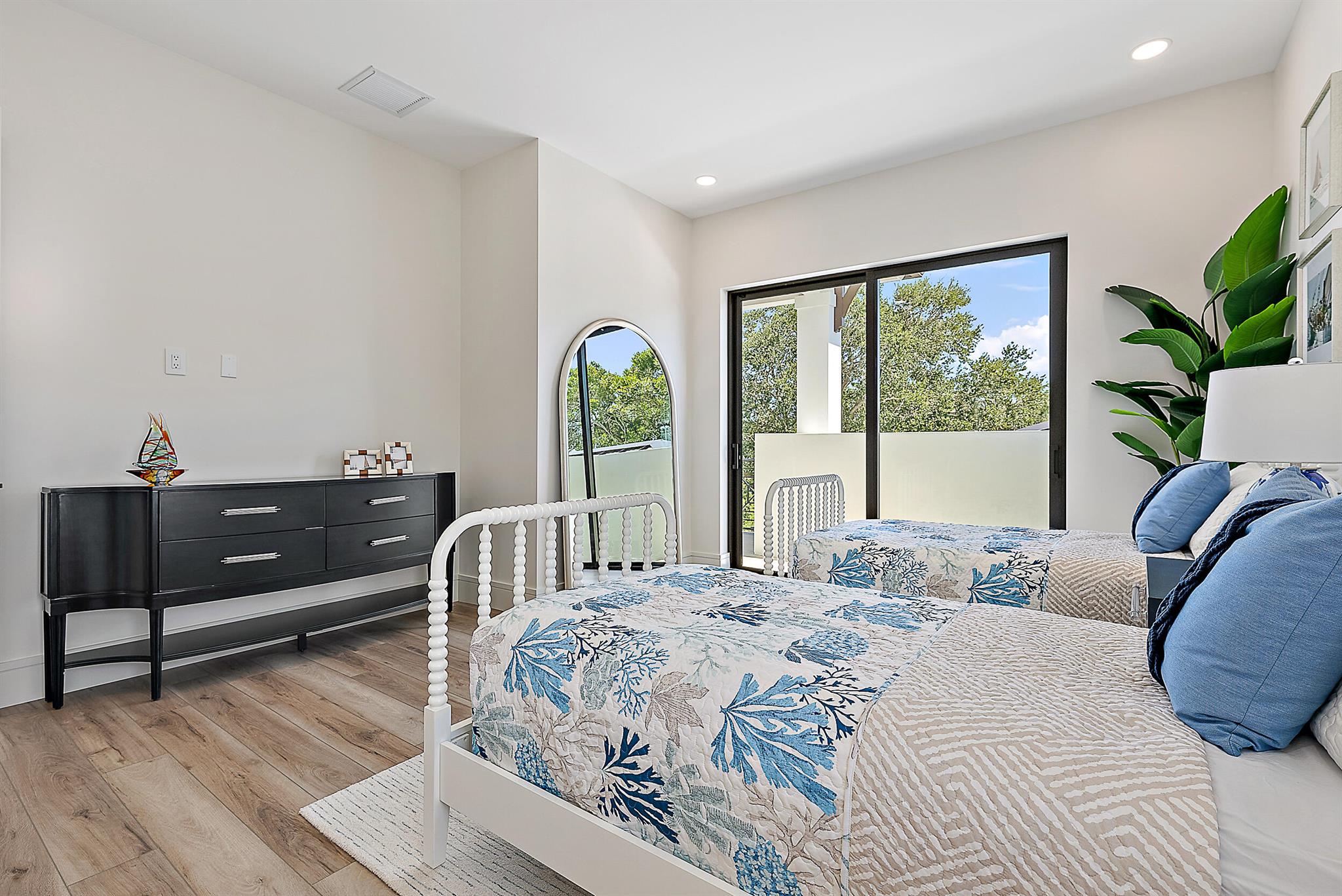 325 Fairway Tequesta, FL 33469