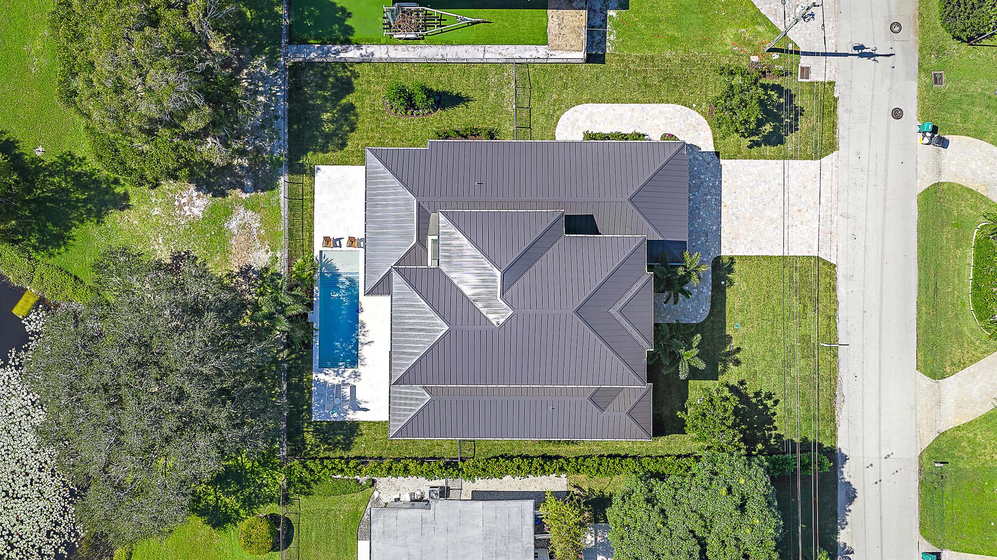 325 Fairway Tequesta, FL 33469